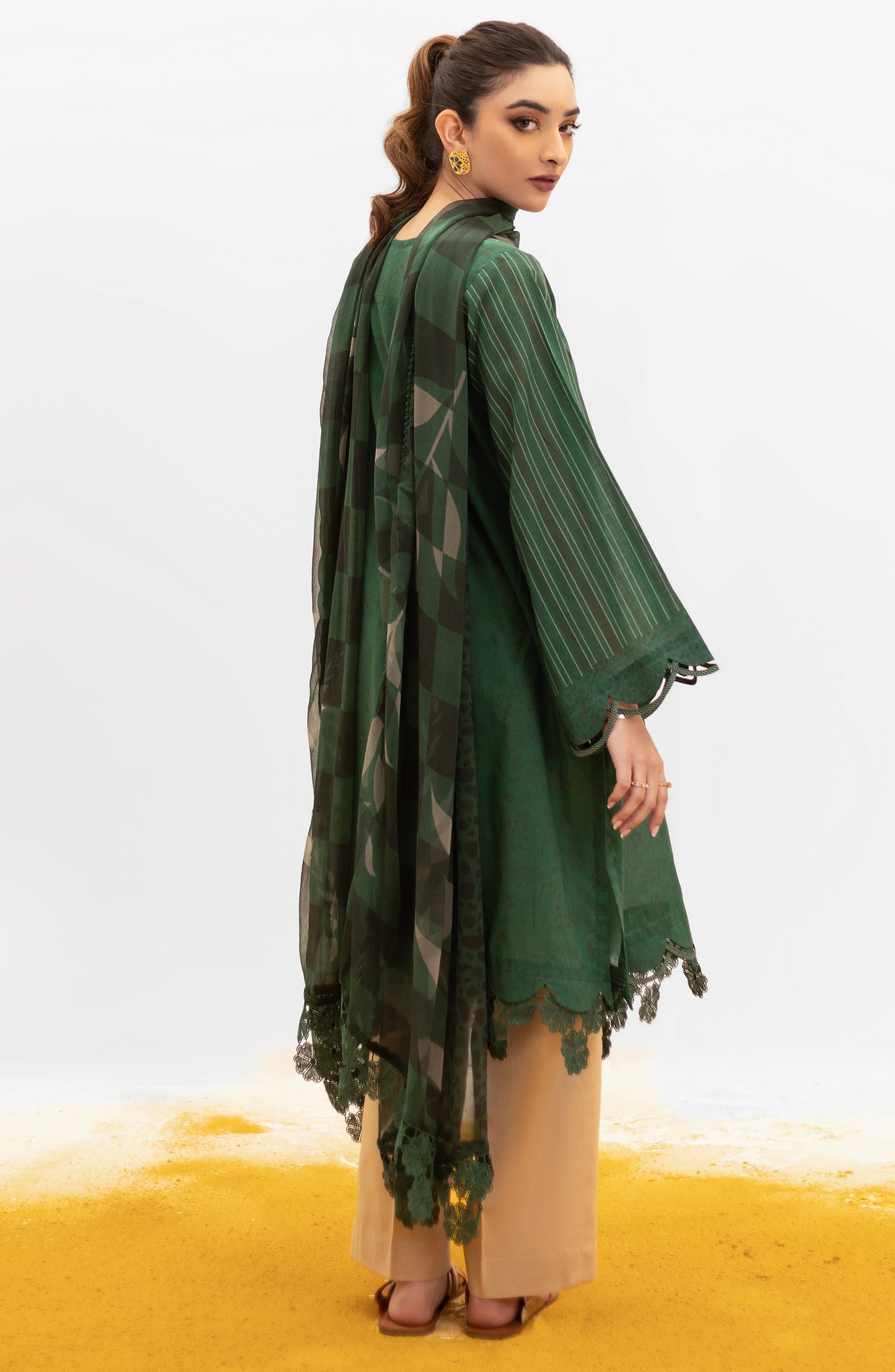 NRDS-22-003/U GREEN LAWN  UNSTITCHED SHIRT DUPATTA