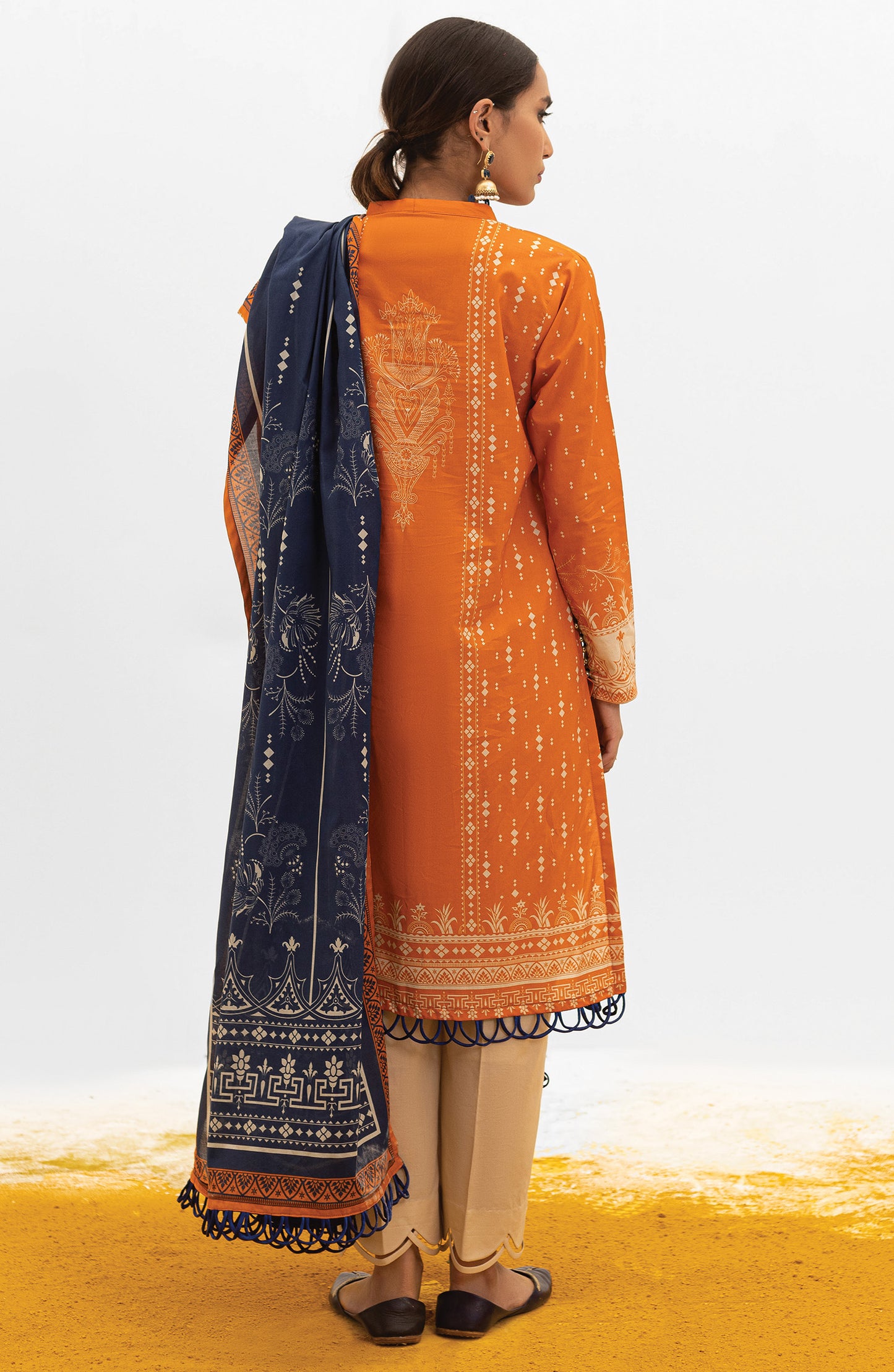 OTL-22-004/U RED LAWN  UNSTITCHED SHIRT DUPATTA PANTS