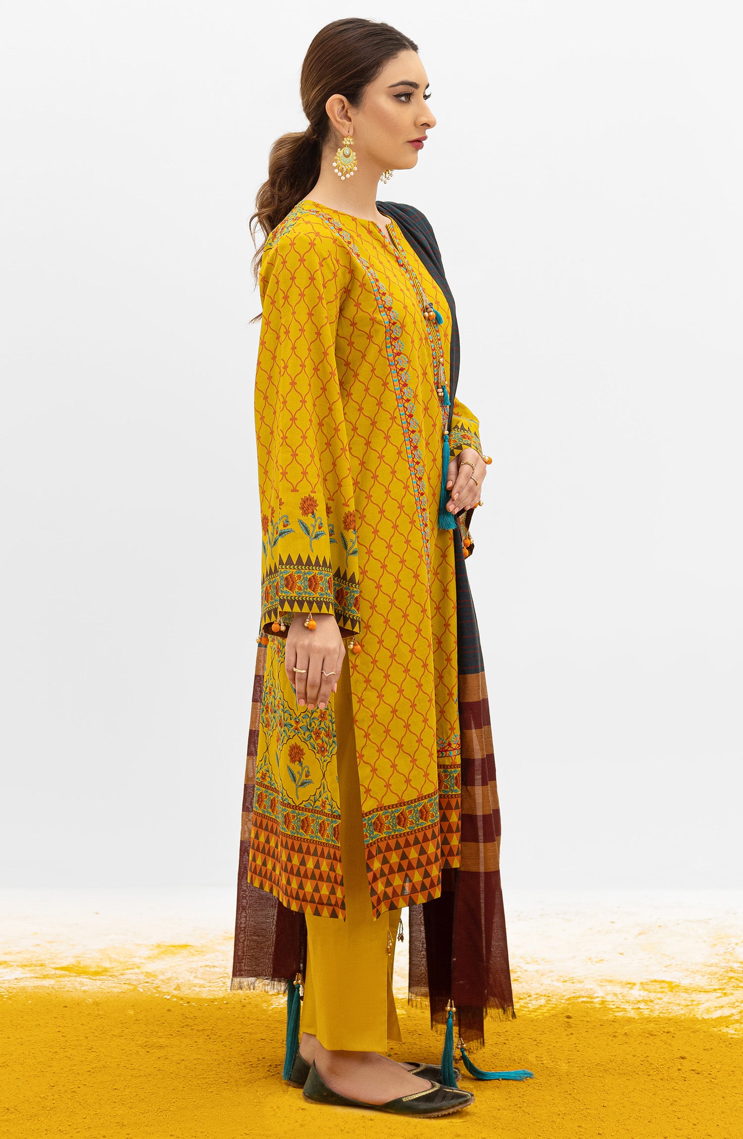 OTL-22-004/U RED LAWN  UNSTITCHED SHIRT DUPATTA PANTS