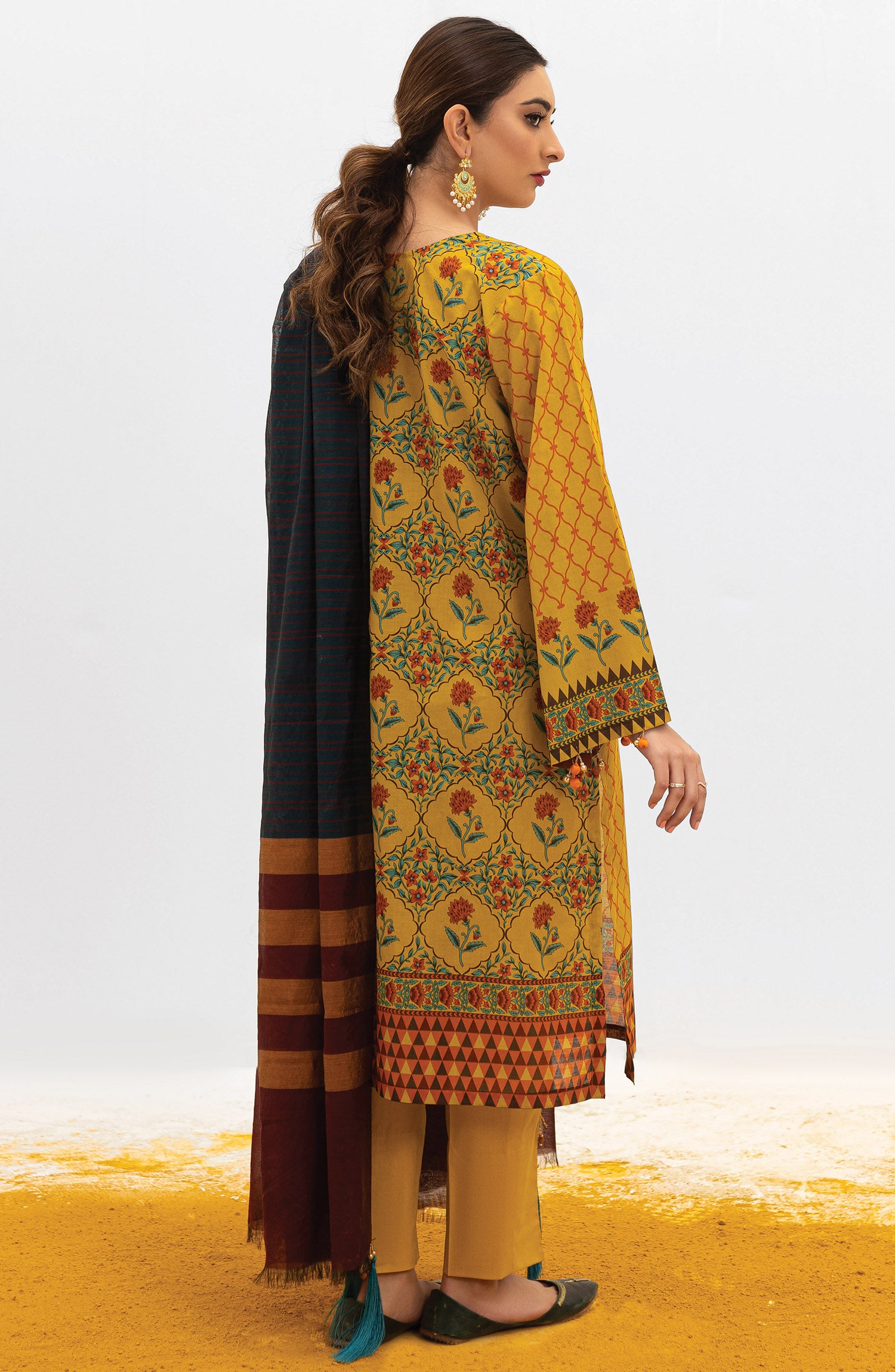 OTL-22-004/U RED LAWN  UNSTITCHED SHIRT DUPATTA PANTS
