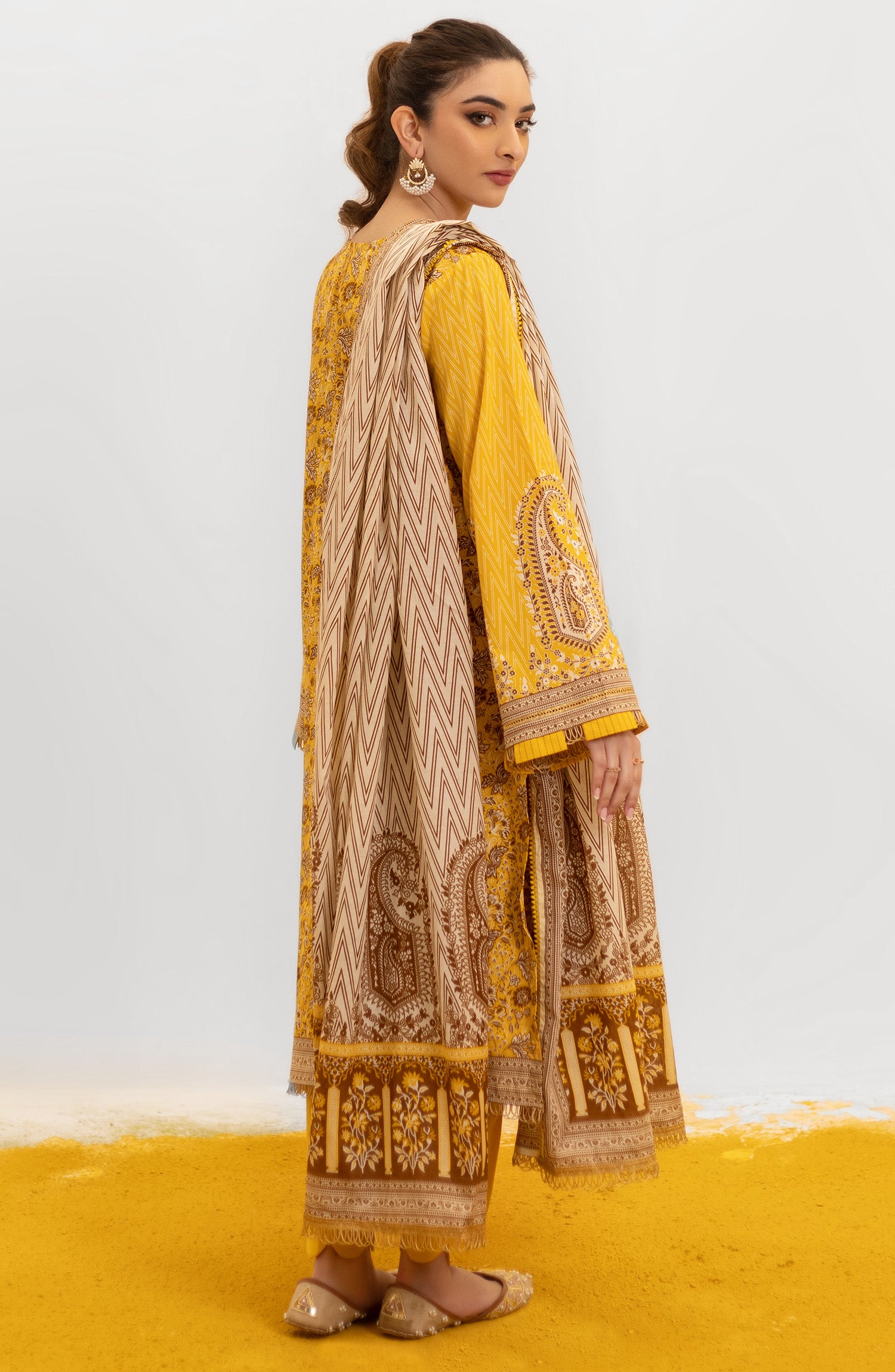 OTL-22-004/U RED LAWN  UNSTITCHED SHIRT DUPATTA PANTS