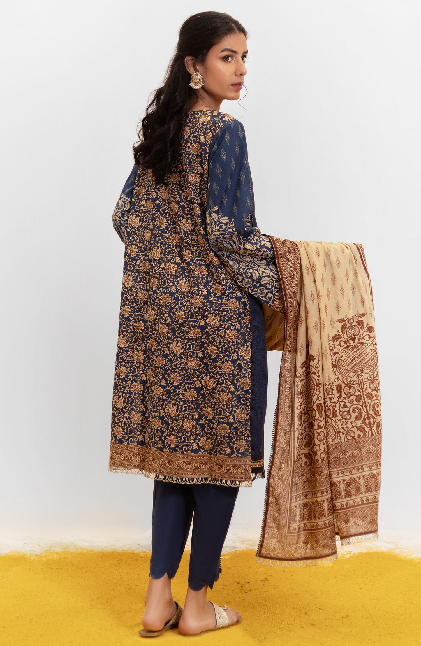 OTL-22-004/U RED LAWN  UNSTITCHED SHIRT DUPATTA PANTS