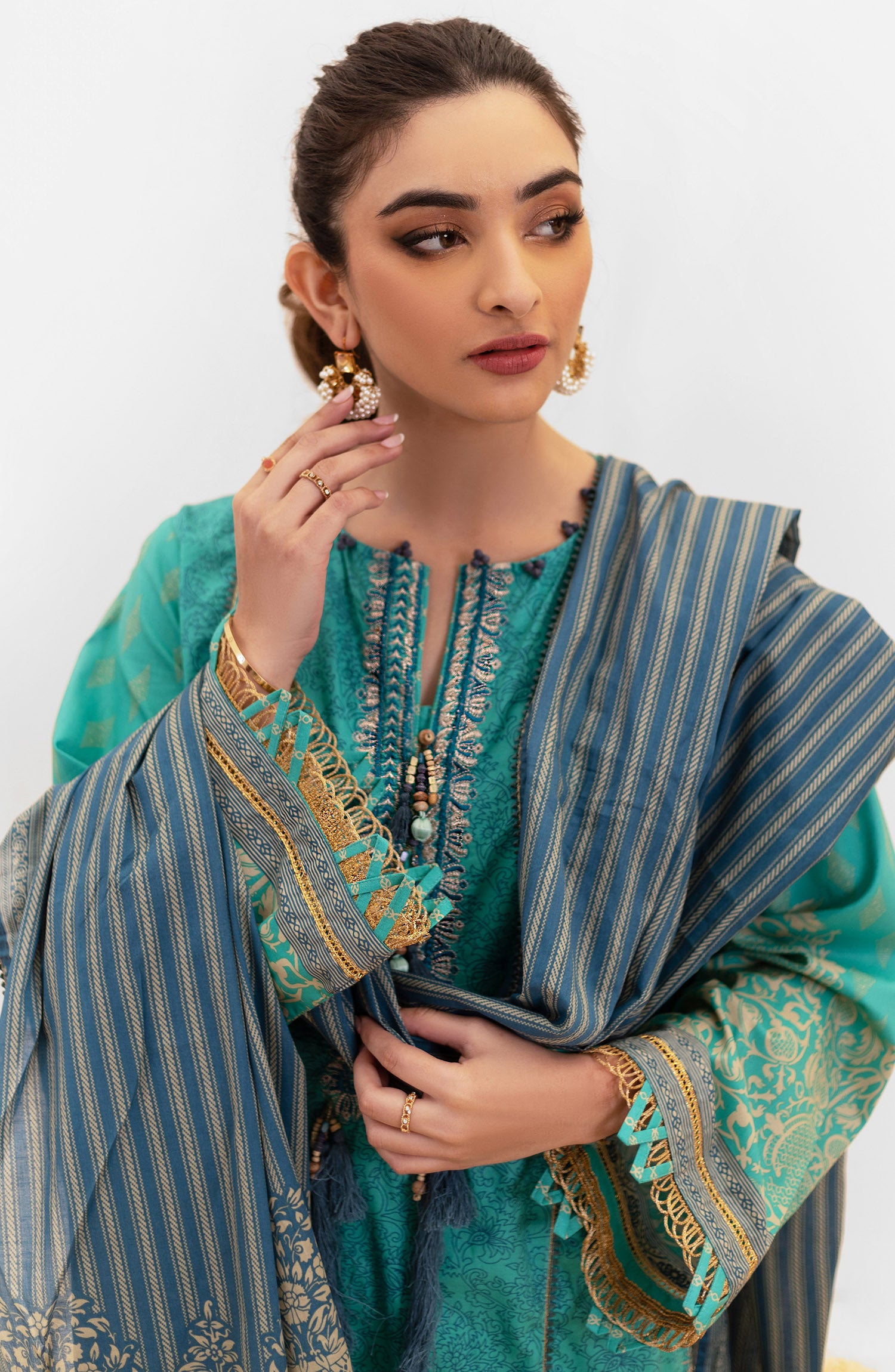 OTL-22-004/U RED LAWN  UNSTITCHED SHIRT DUPATTA PANTS