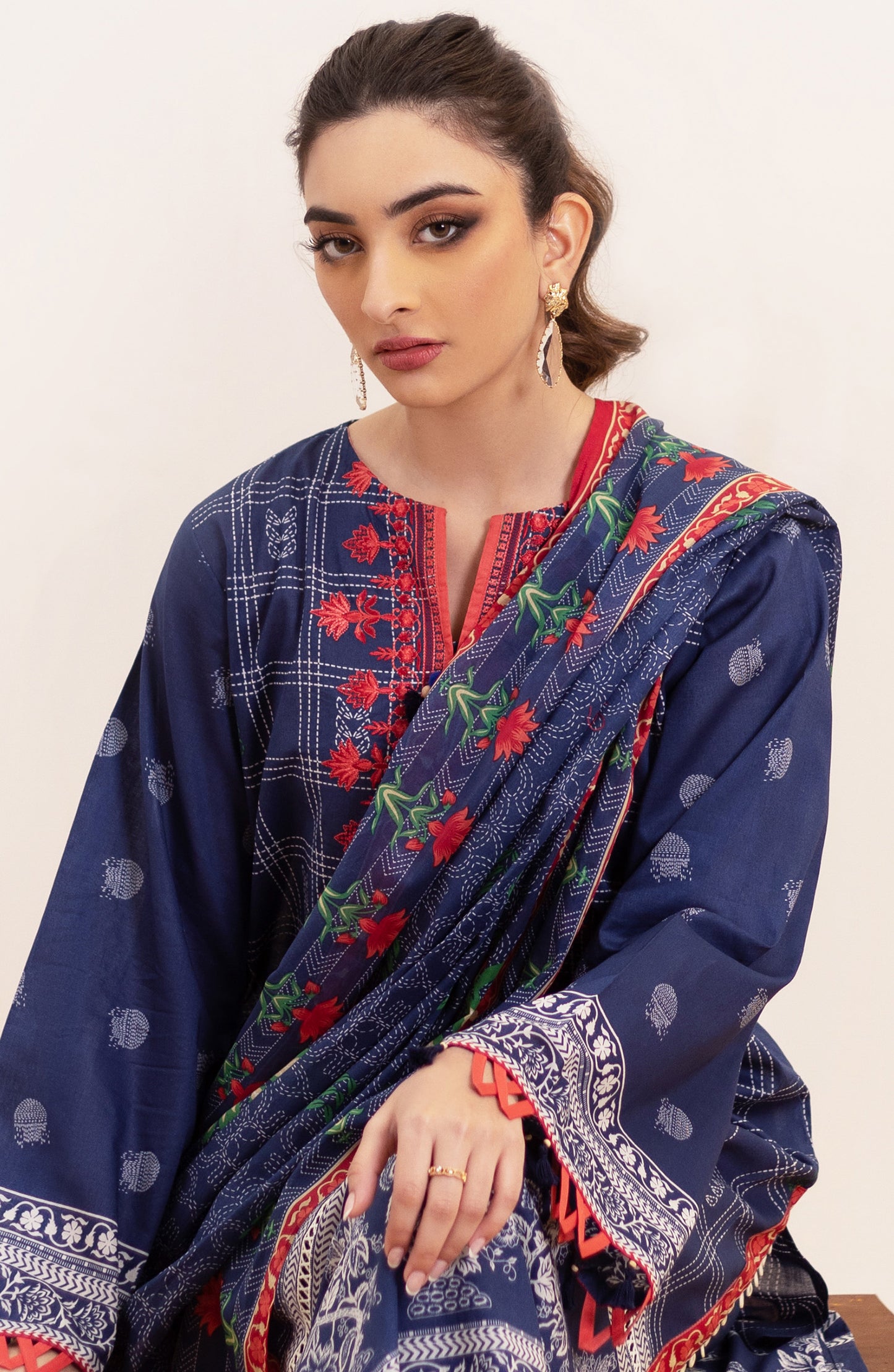 OTL-22-004/U RED LAWN  UNSTITCHED SHIRT DUPATTA PANTS