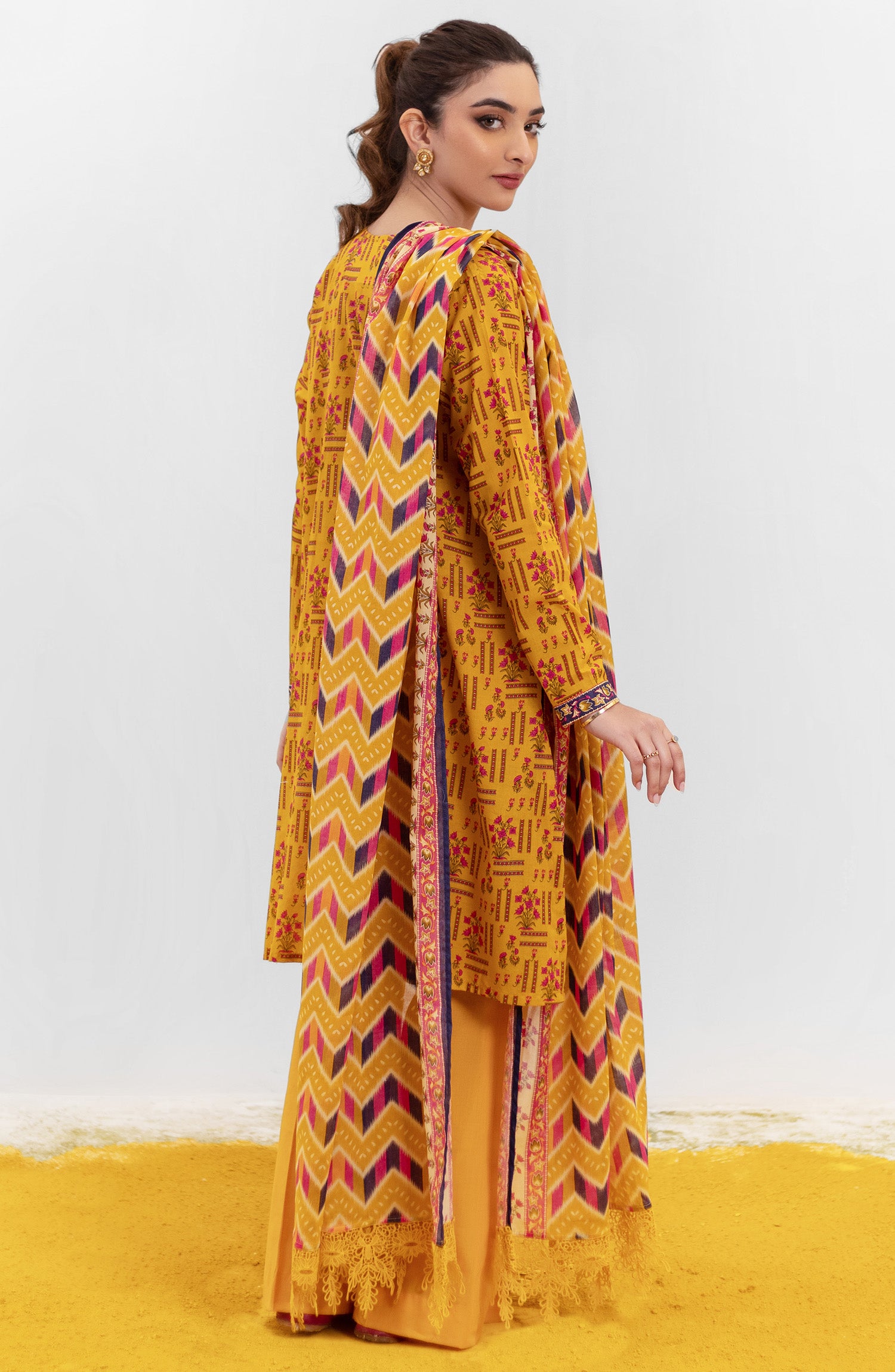 OTL-22-004/U RED LAWN  UNSTITCHED SHIRT DUPATTA PANTS
