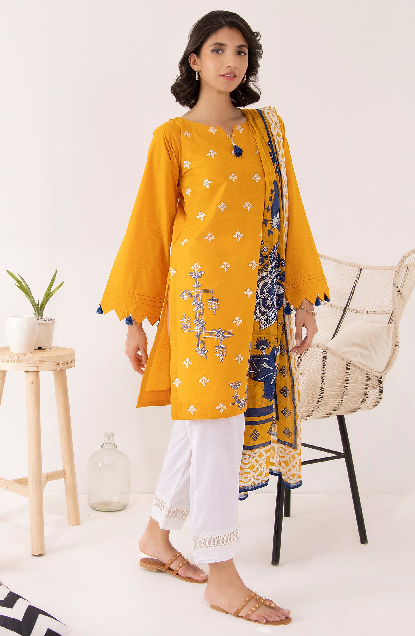 OTL-22-004/U RED LAWN  UNSTITCHED SHIRT DUPATTA PANTS
