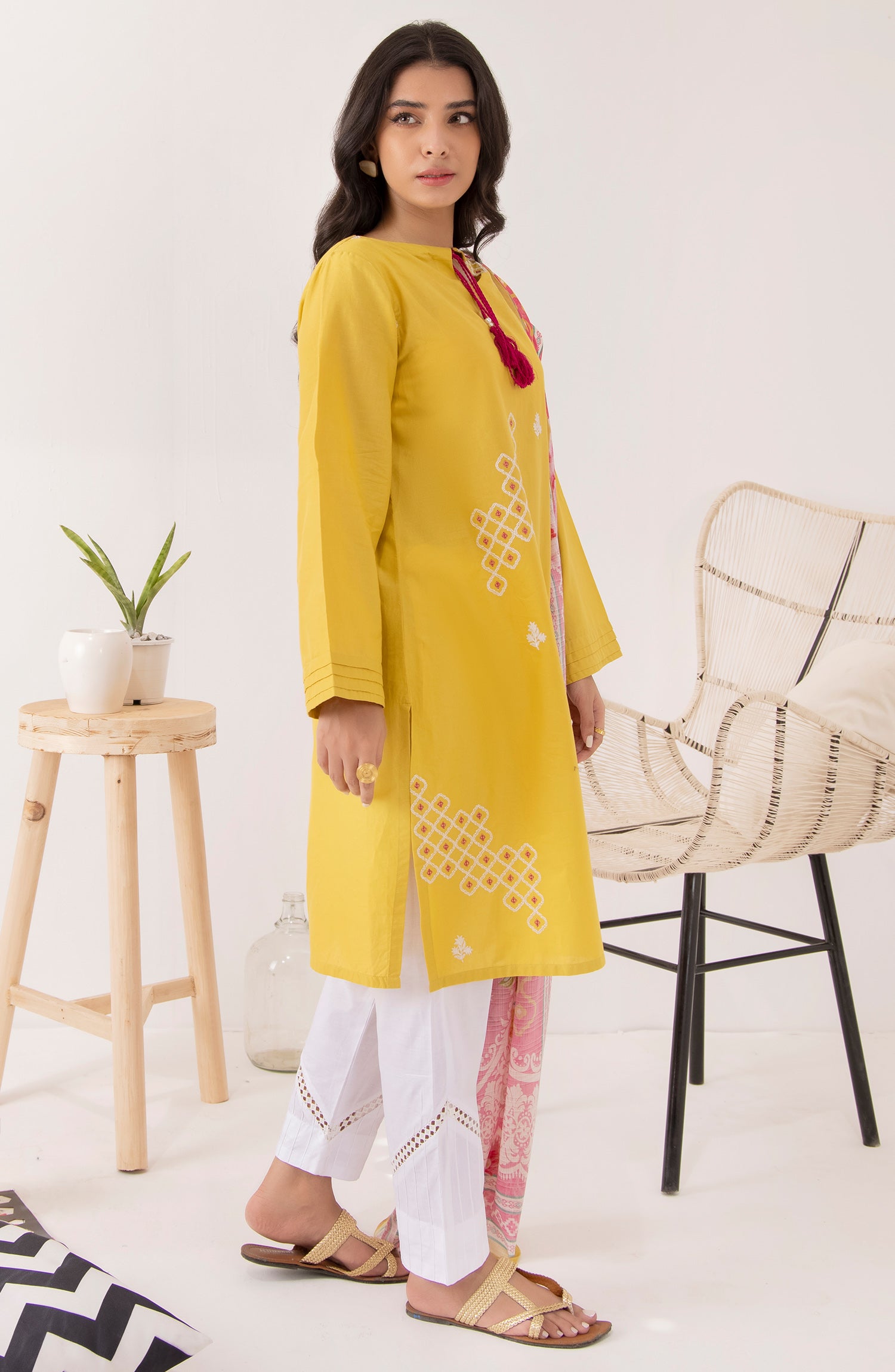 OTL-22-004/U RED LAWN  UNSTITCHED SHIRT DUPATTA PANTS
