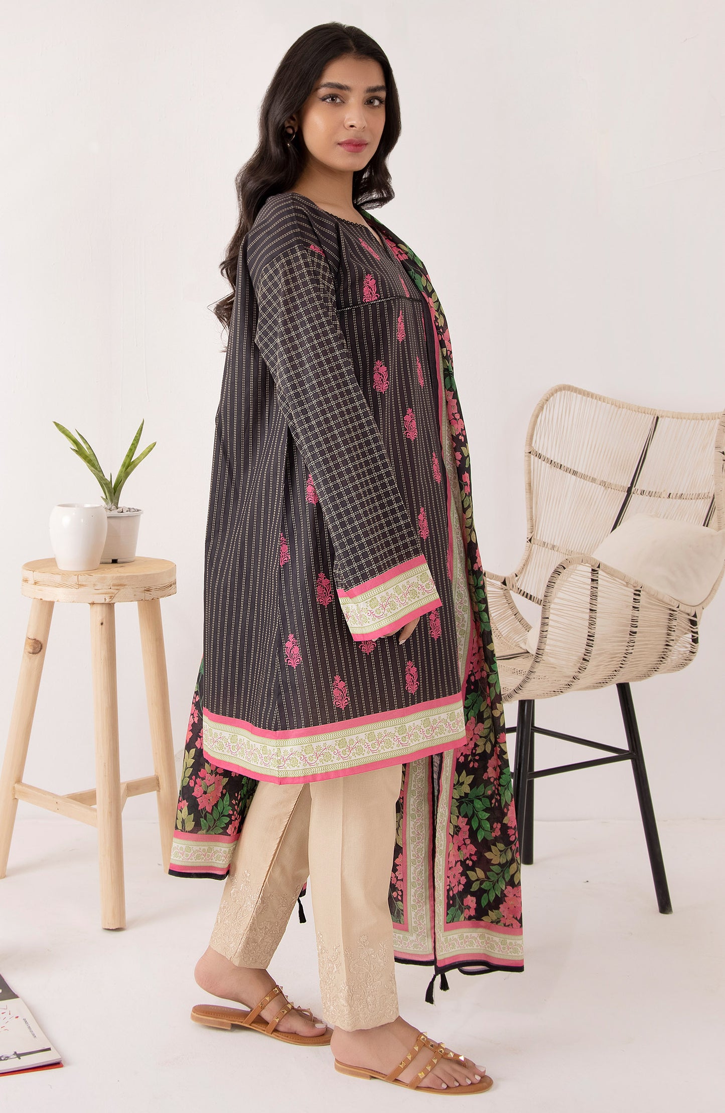 Stitched 2 Piece Printed Cambric Shirt and Lawn Dupatta (NRDS-284/S BLACK)