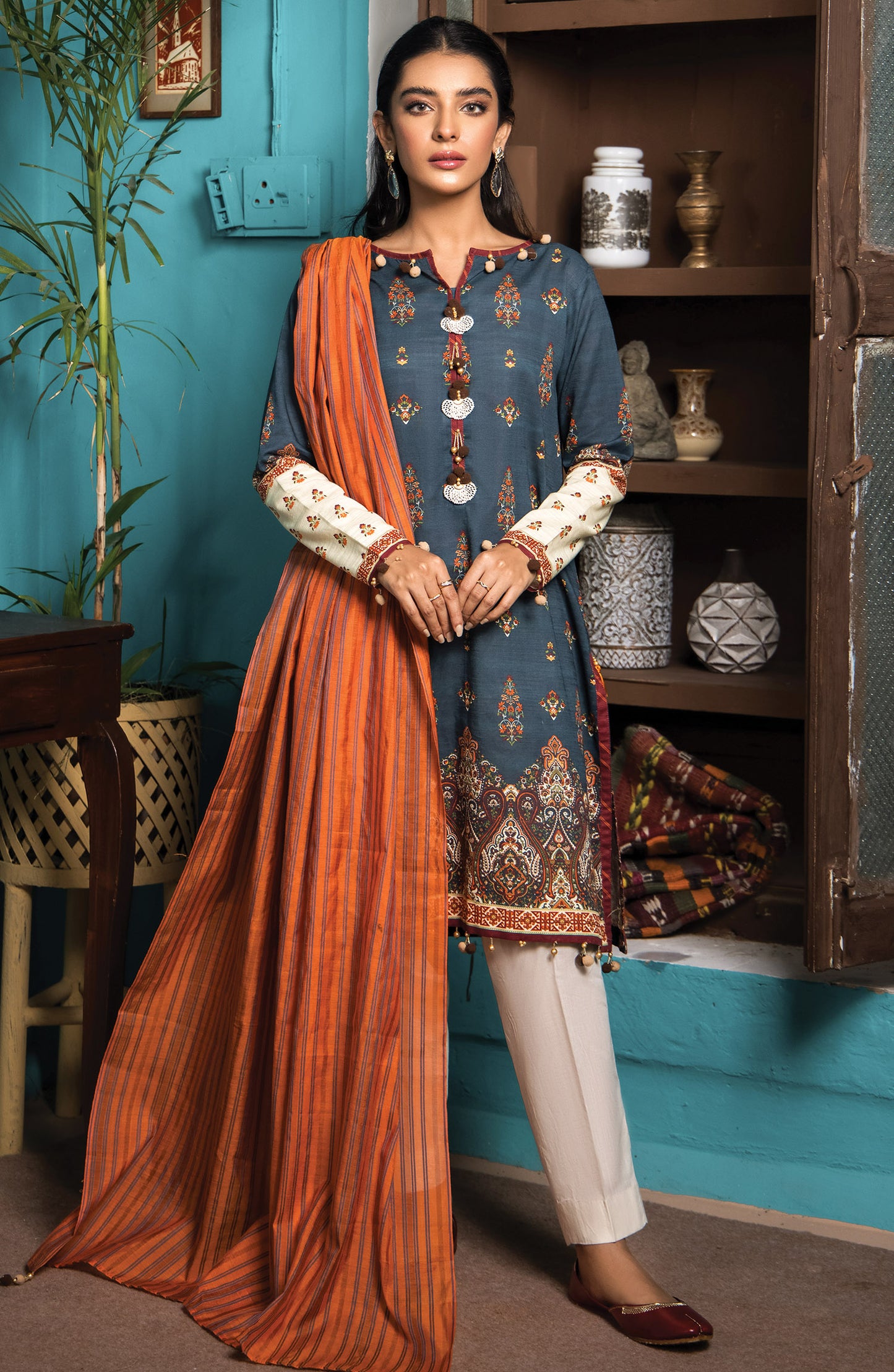 Unstitched 2 Piece Printed Khaddar Shirt and Yarn Dyed Dupatta
