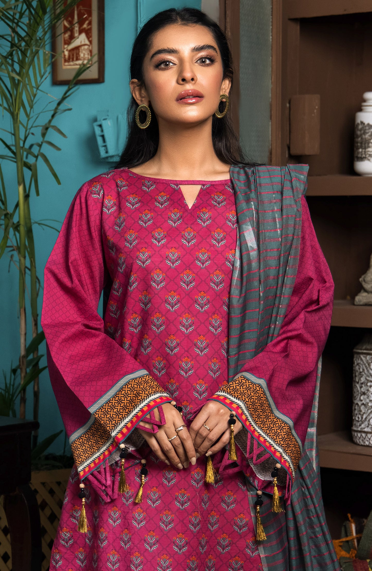 NRDS-393/U PINK KHADDAR UNSTITCHED SHIRT DUPATTA