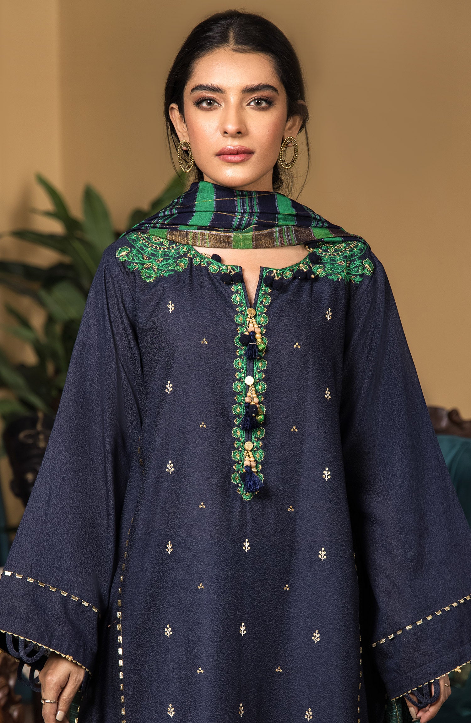 OTL-21-337/U NAVY BLUE KARANDI WINTER UNSTITCHED SHIRT DUPATTA PANTS