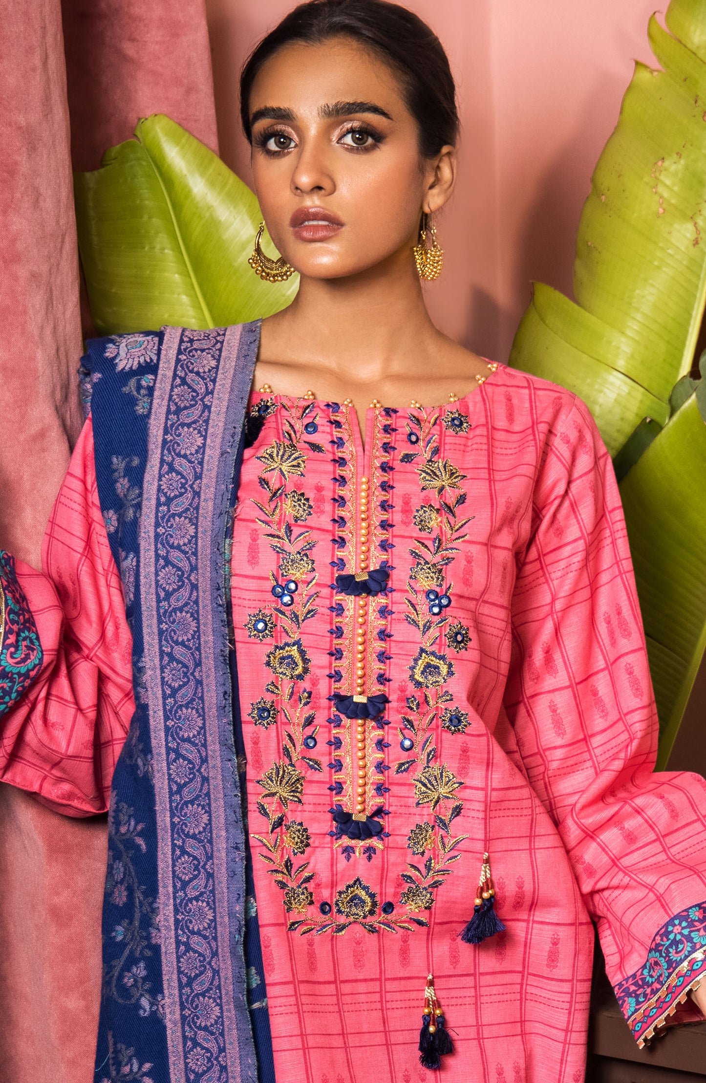 OTL-21-294/U PEACH KHADDAR WINTER UNSTITCHED SHIRT DUPATTA PANTS