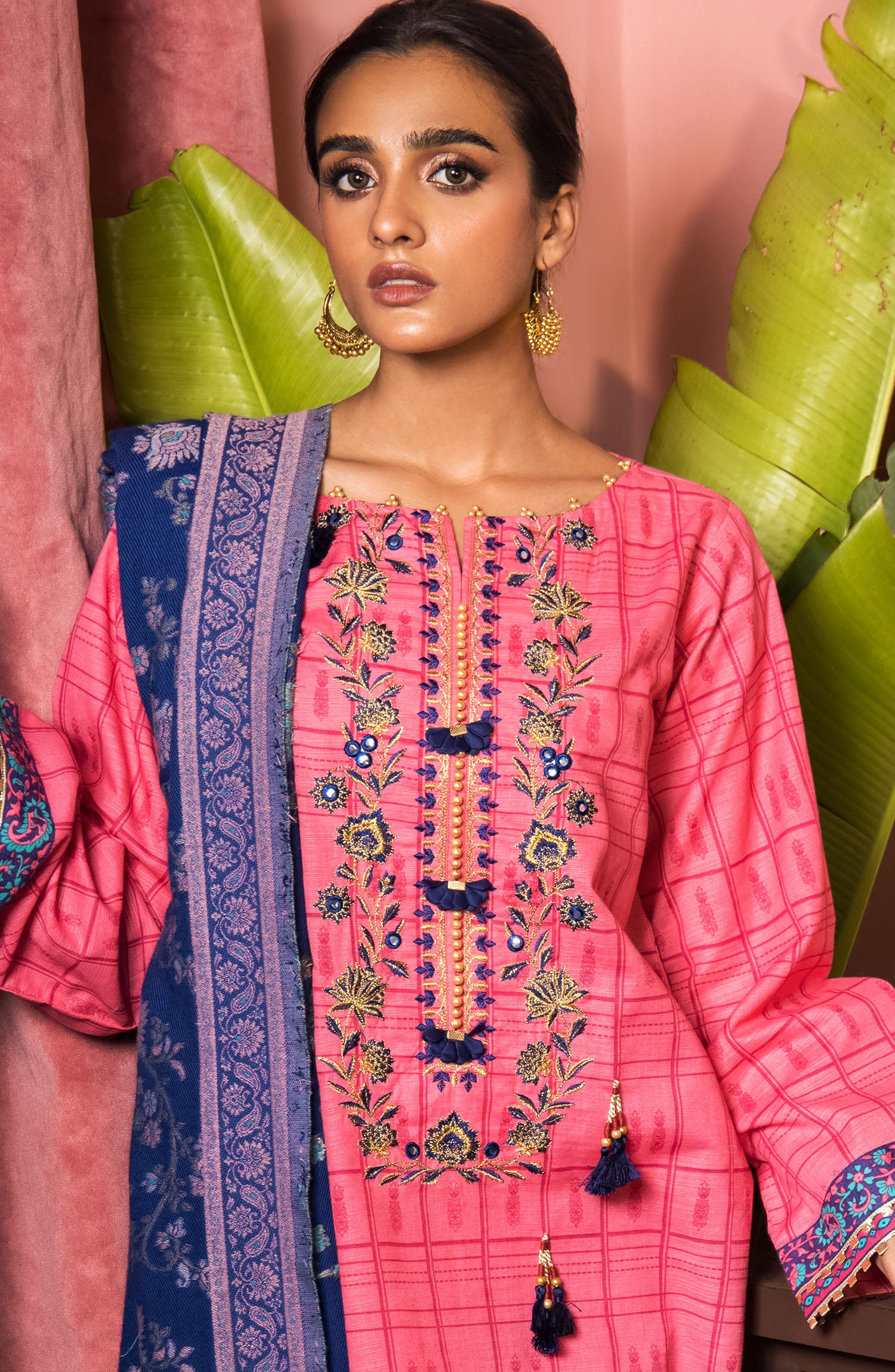 OTL-21-294/U PEACH KHADDAR WINTER UNSTITCHED SHIRT DUPATTA PANTS