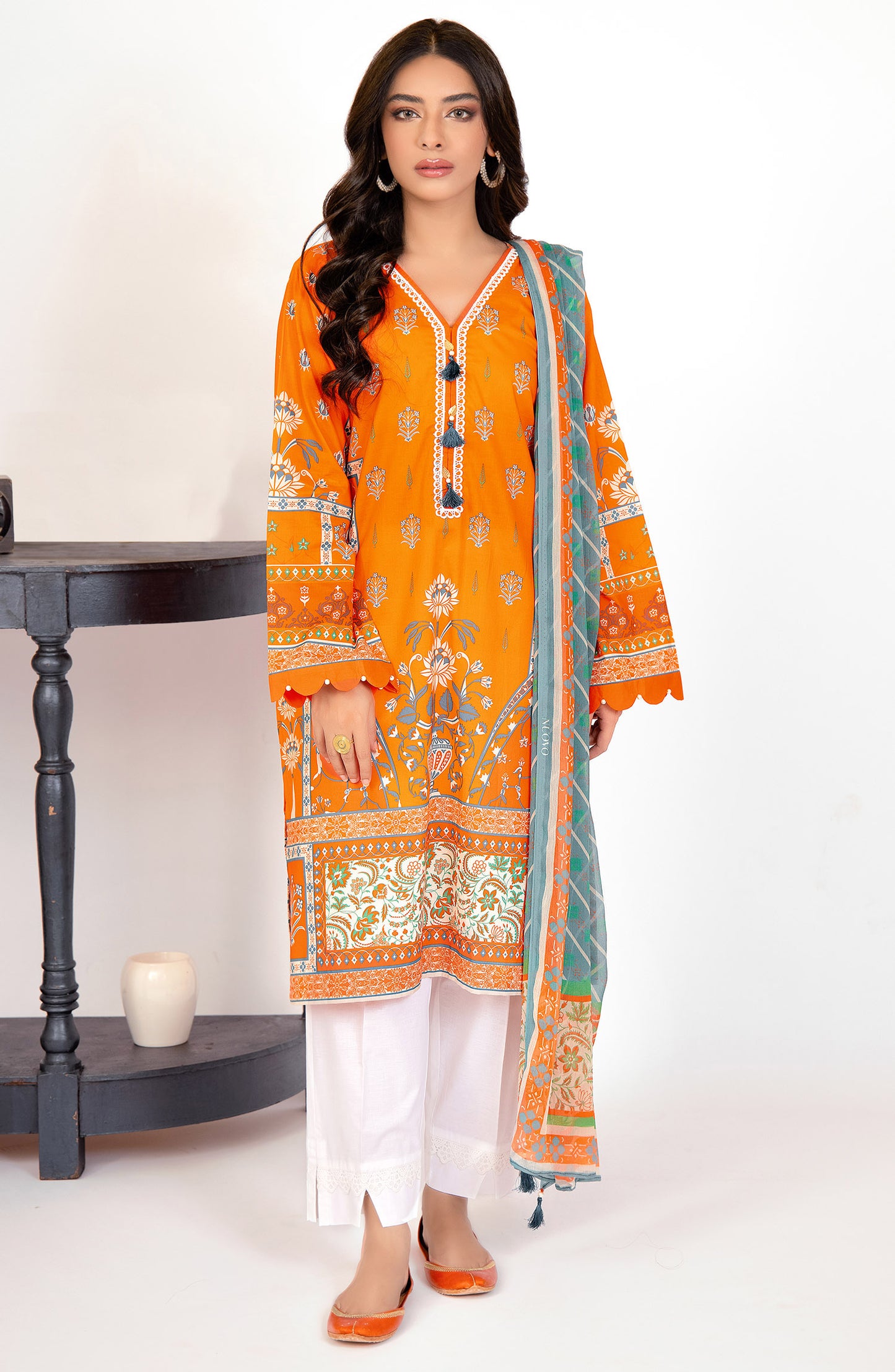 Unstitched 2 Piece Printed Lawn Shirt and Chiffon Dupatta