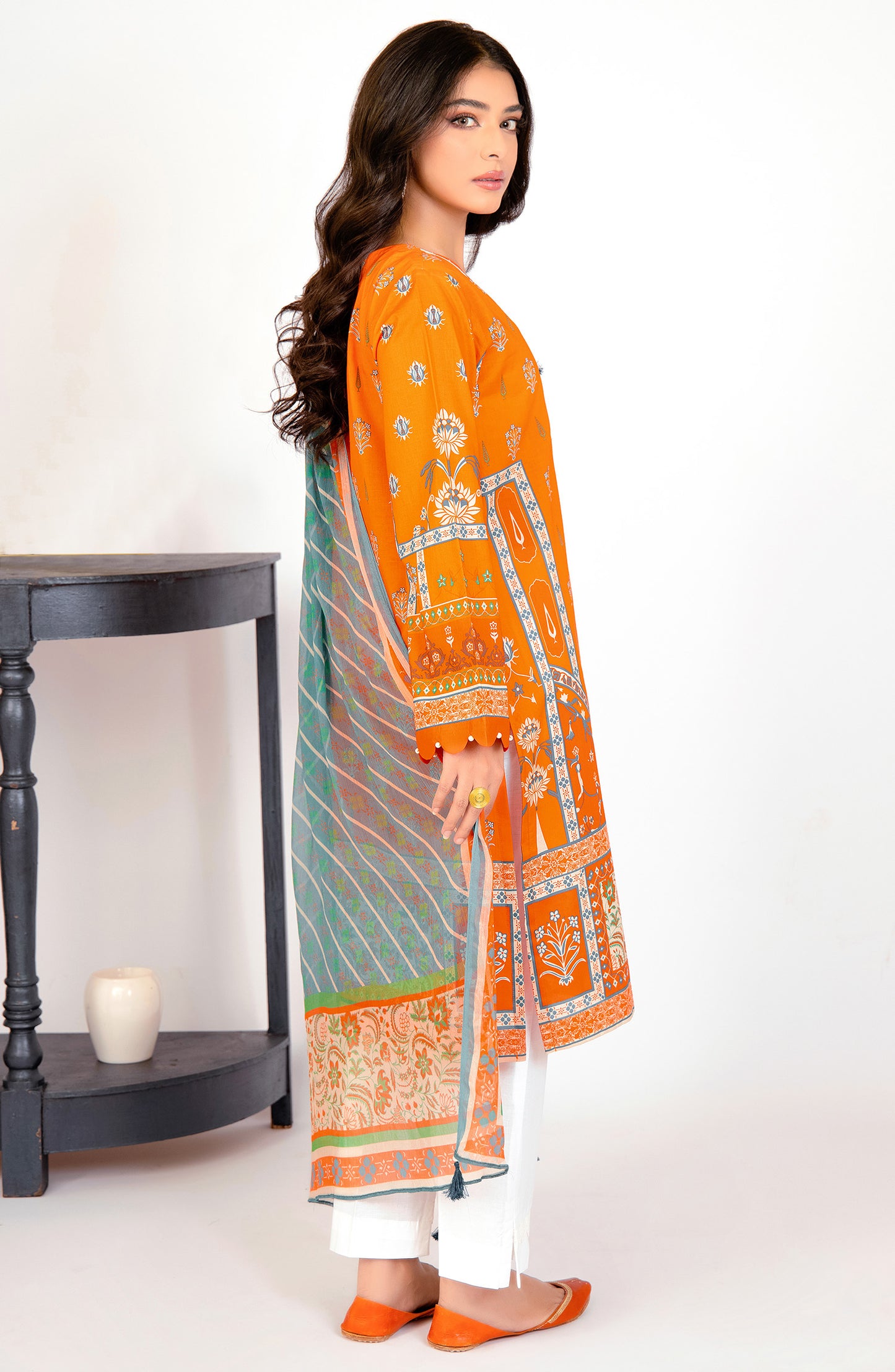 Unstitched 2 Piece Printed Lawn Shirt and Chiffon Dupatta