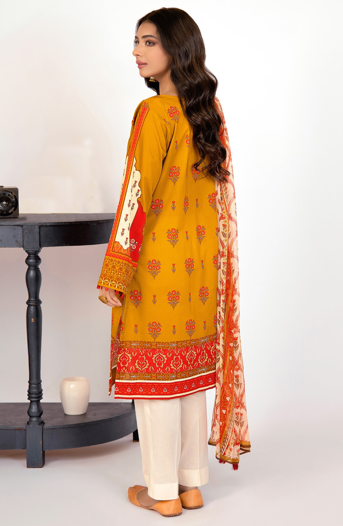 Unstitched 2 Piece Printed Lawn Shirt and Chiffon Dupatta