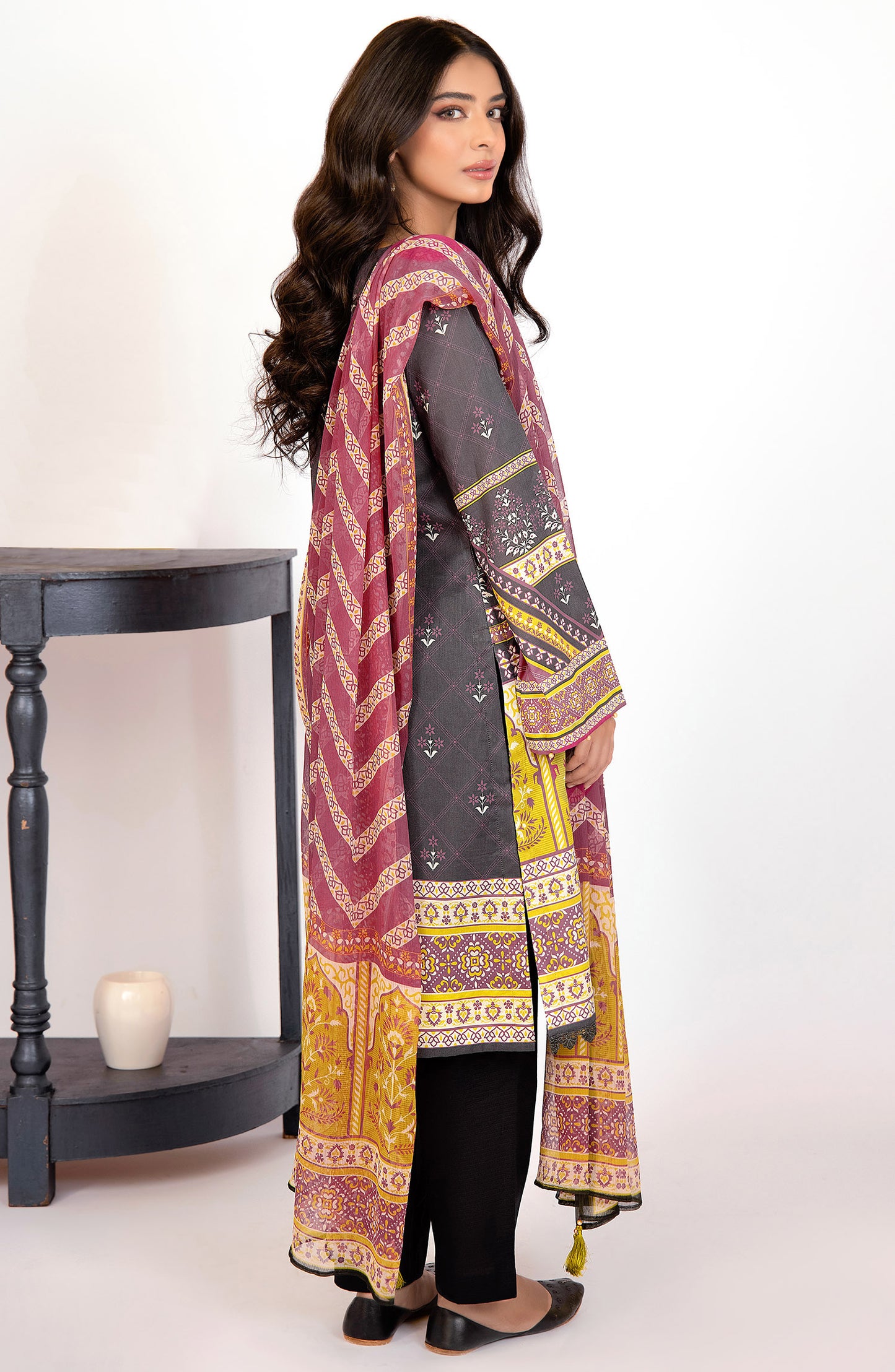 Unstitched 2 Piece Printed Lawn Shirt and Chiffon Dupatta
