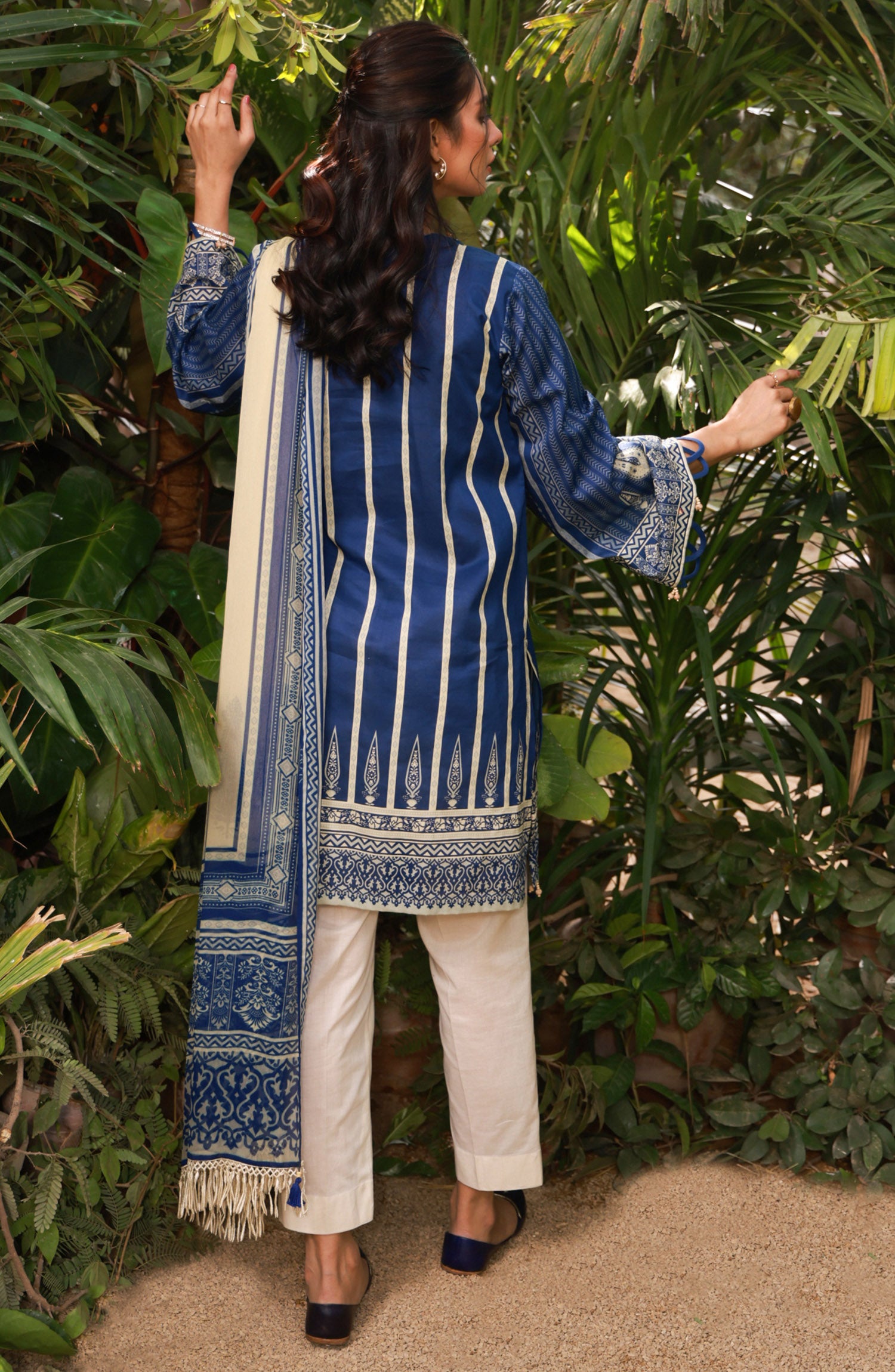 NRDS-21-409/U BLUE LAWN  UNSTITCHED SHIRT DUPATTA