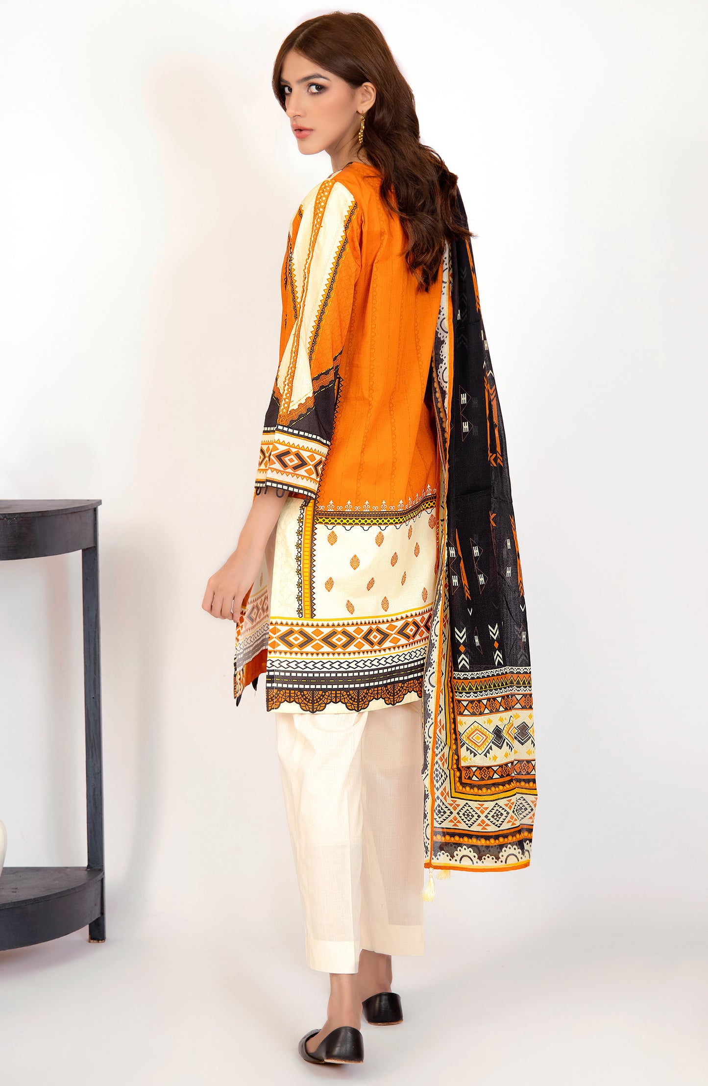 Unstitched 2 Piece Printed Lawn Shirt and Dobby Net Dupatta