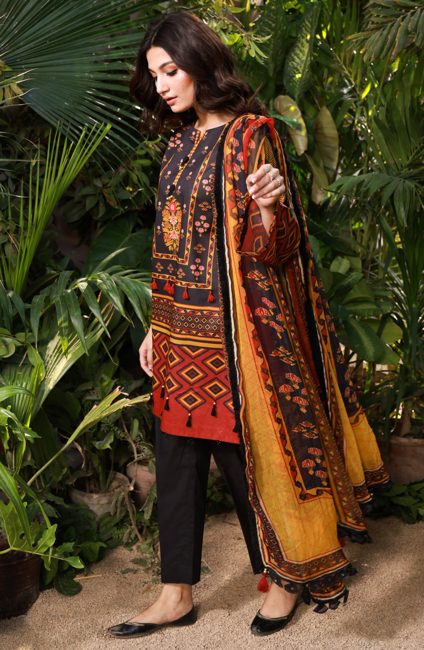 NRDS-21-406/U BLACK LAWN  UNSTITCHED SHIRT DUPATTA