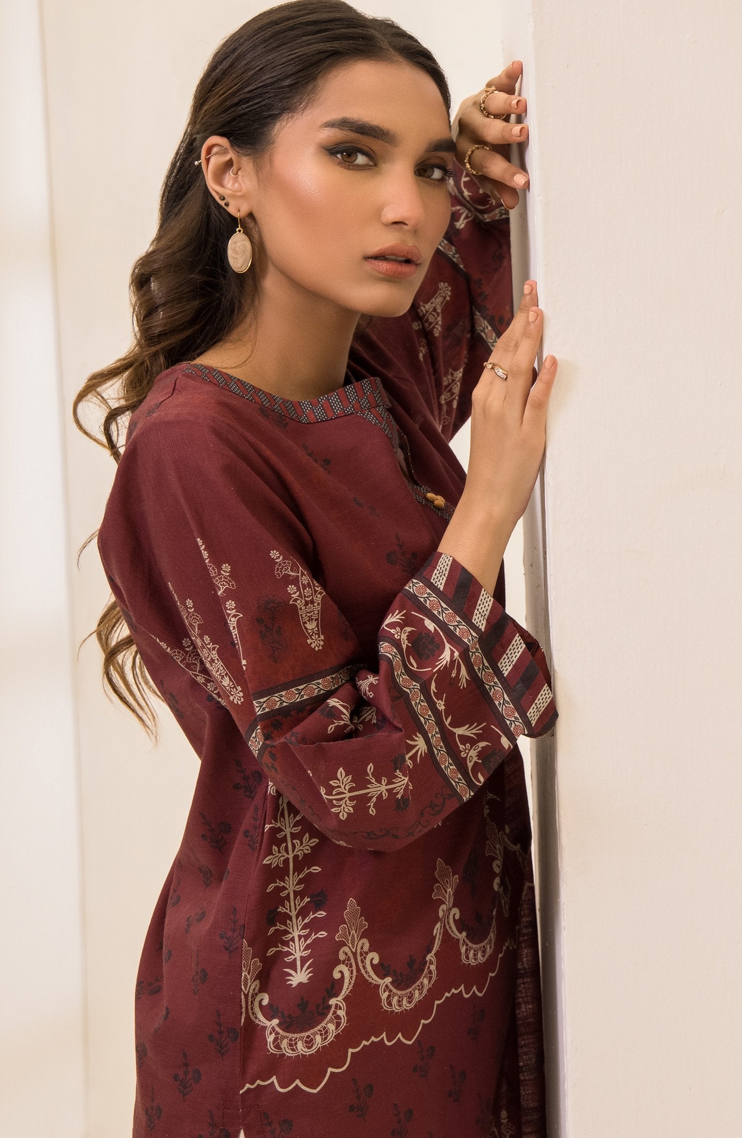 OTL-22-004/U RED LAWN  UNSTITCHED SHIRT DUPATTA PANTS