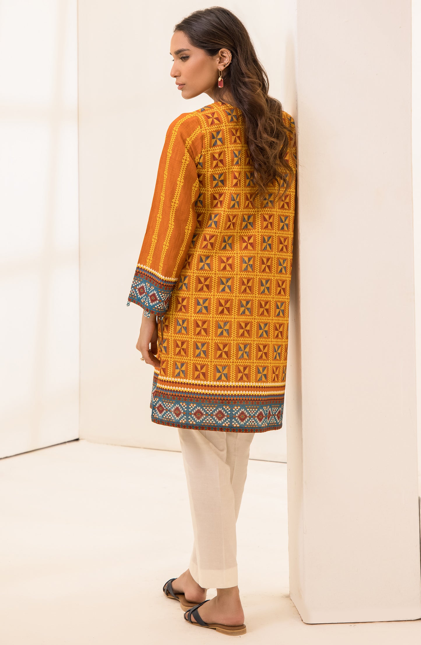 OTL-22-004/U RED LAWN  UNSTITCHED SHIRT DUPATTA PANTS