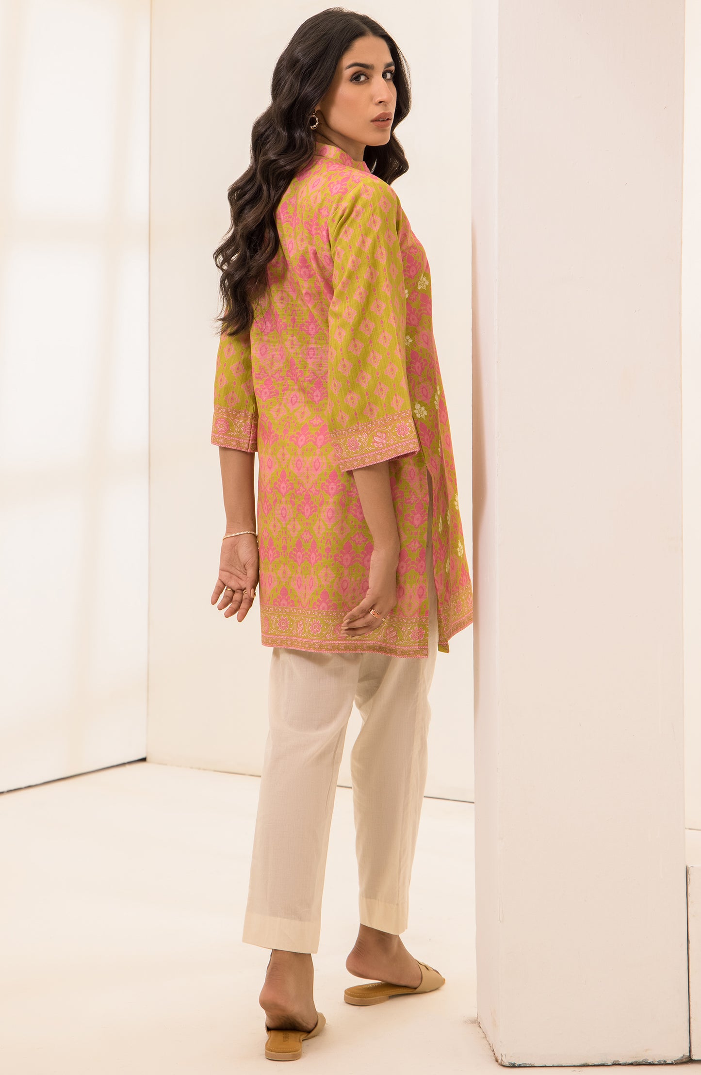 OTL-22-004/U RED LAWN  UNSTITCHED SHIRT DUPATTA PANTS