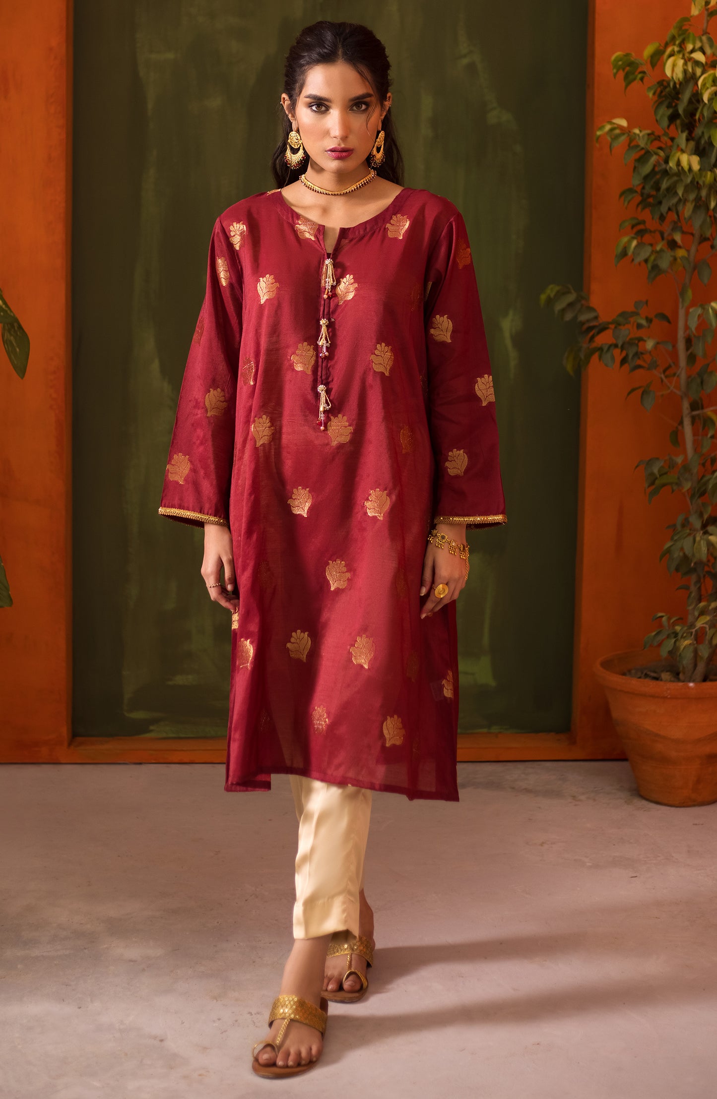 NRHC-116/S MAROON JACQUARD SCSHIRT READY TO WEAR SHIRT