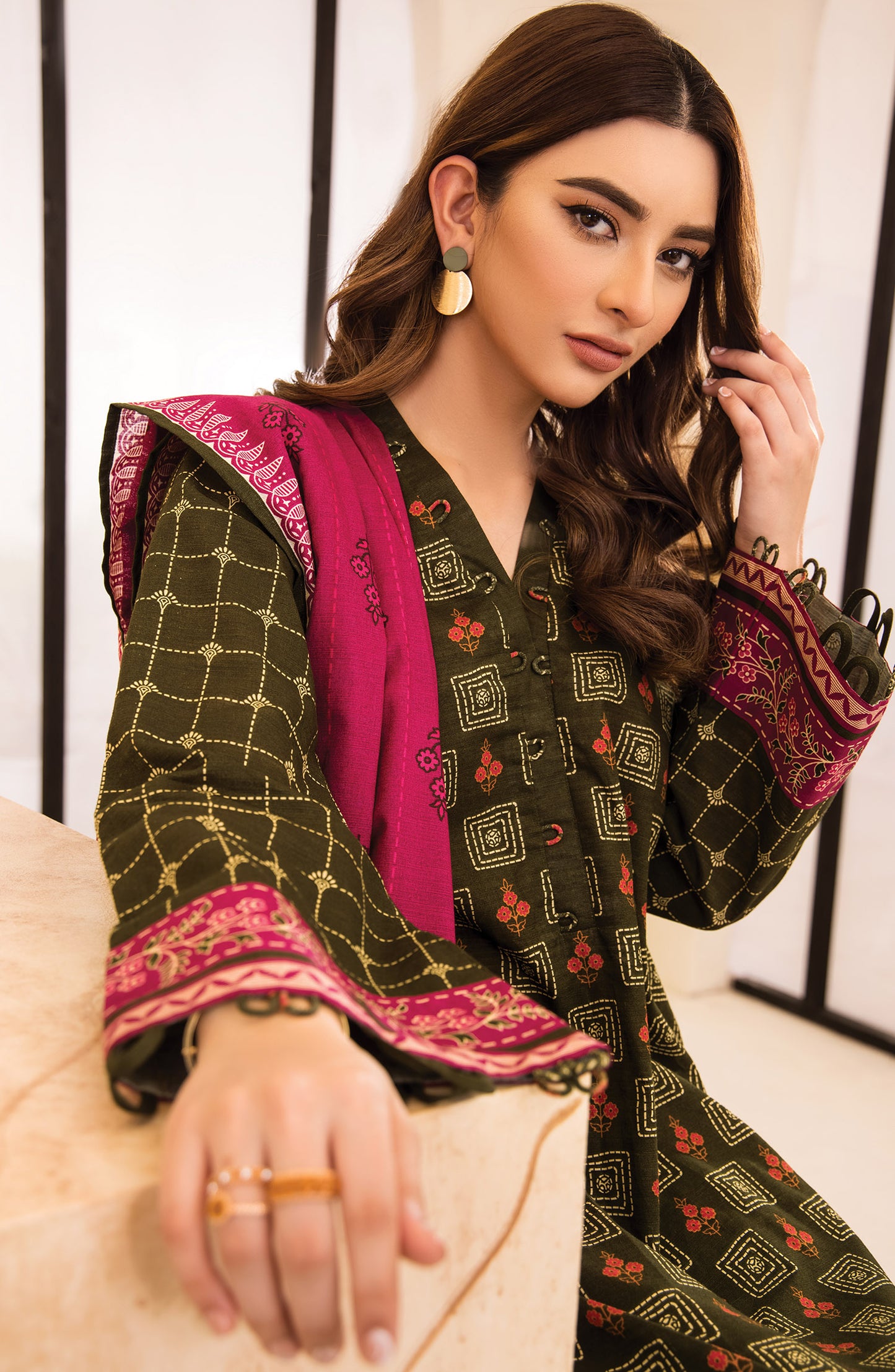 otl-21-280-u-green unstitched 3 Piece Printed khaddar Shirt, Pant and Khaddar Shawl Dupatta 