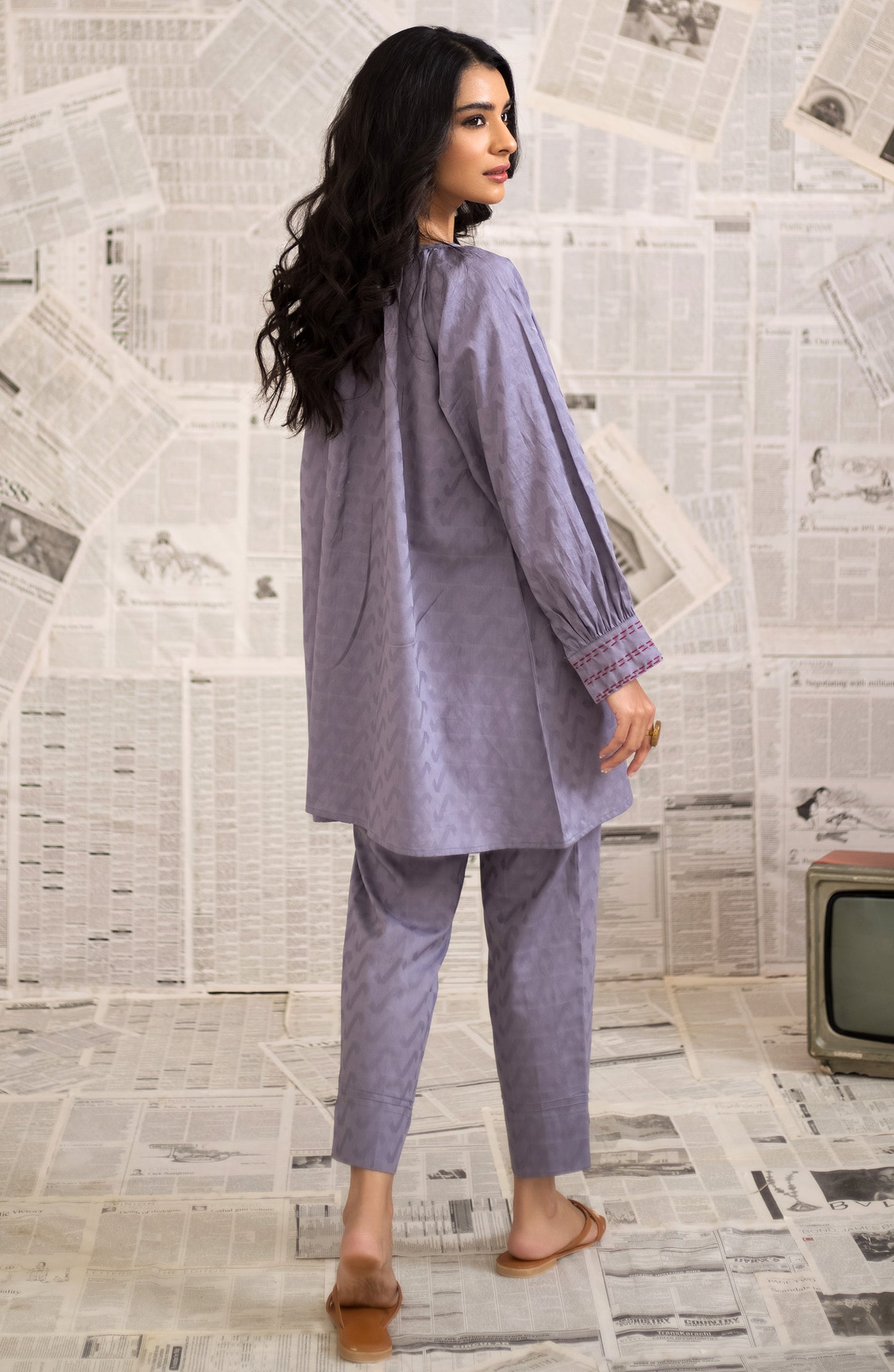 OTL-22-004/U RED LAWN  UNSTITCHED SHIRT DUPATTA PANTS