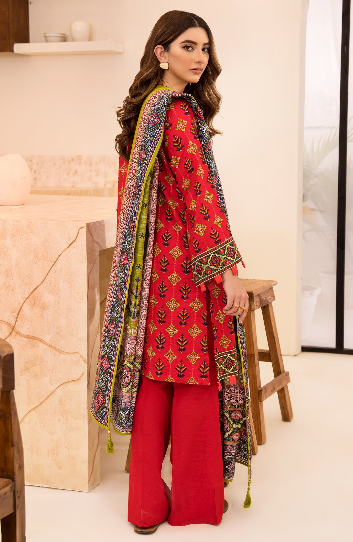 otl-21-311-u-red unstitched 3 Piece printed khaddar Shirt, Pant and Khaddar Shawl Dupatta 
