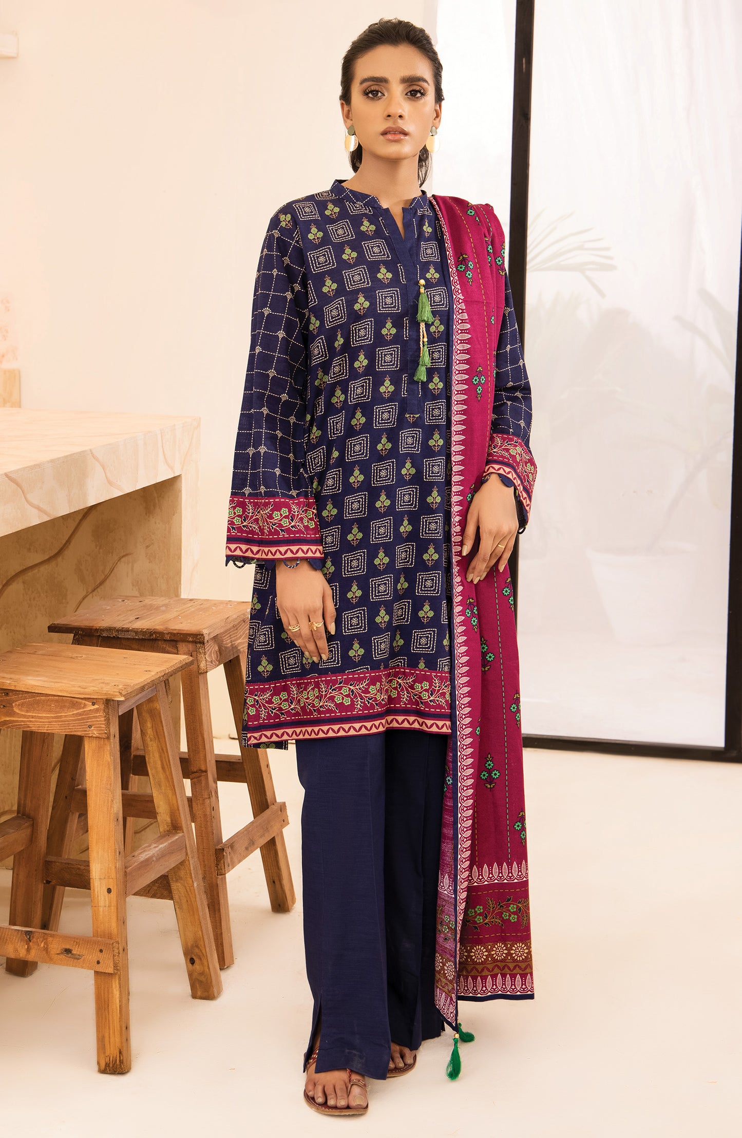 otl-21-280-u-blue Unstitched 3 Piece Printed khaddar Shirt Pant and Khaddar Shawl Dupatta 