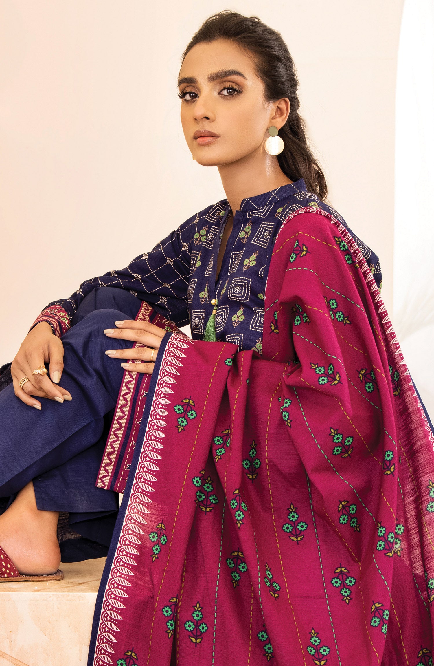 otl-21-280-u-blue Unstitched 3 Piece Printed khaddar Shirt Pant and Khaddar Shawl Dupatta 
