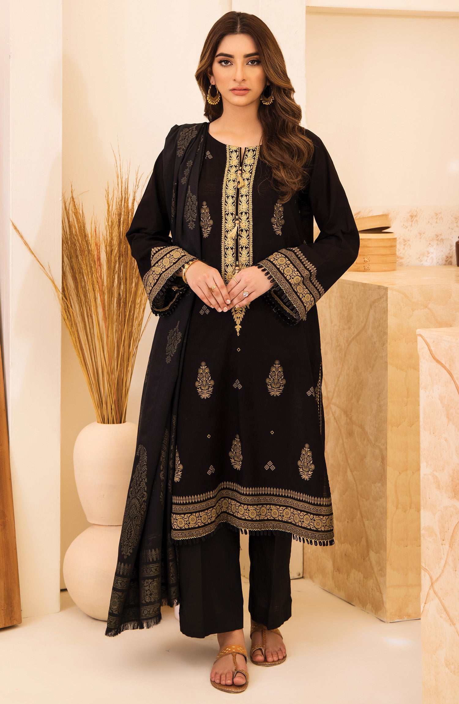 otl-21-290-u-black Unstitched 3 Piece winter Embroidered Khaddar Shirt , Pant and Khaddar Dupatta