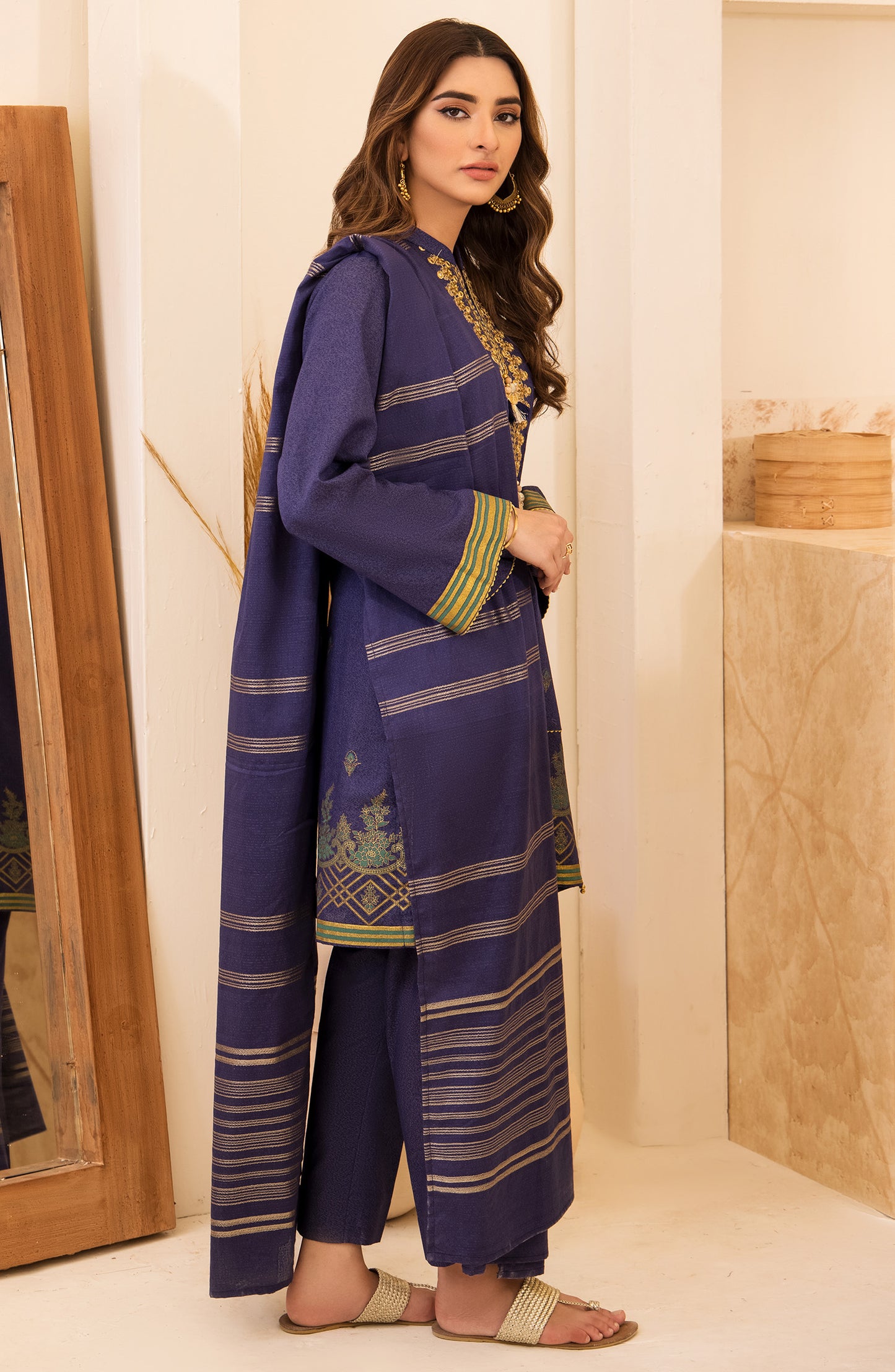 Unstitched 3 Piece Embroidered Karandi Shirt, Pant and Karandi Zari Shawl Dupatta