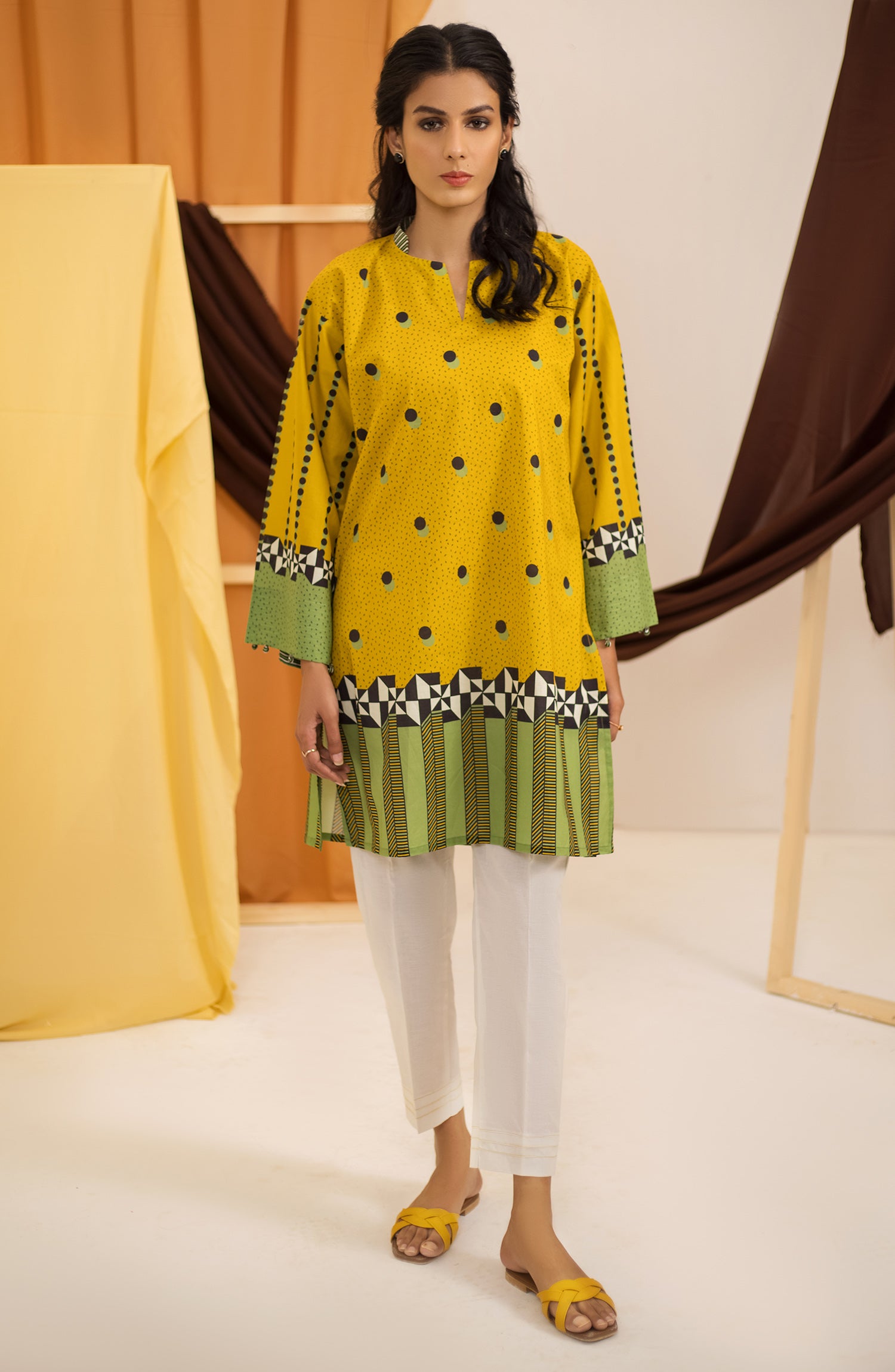 OTL-22-004/U RED LAWN  UNSTITCHED SHIRT DUPATTA PANTS
