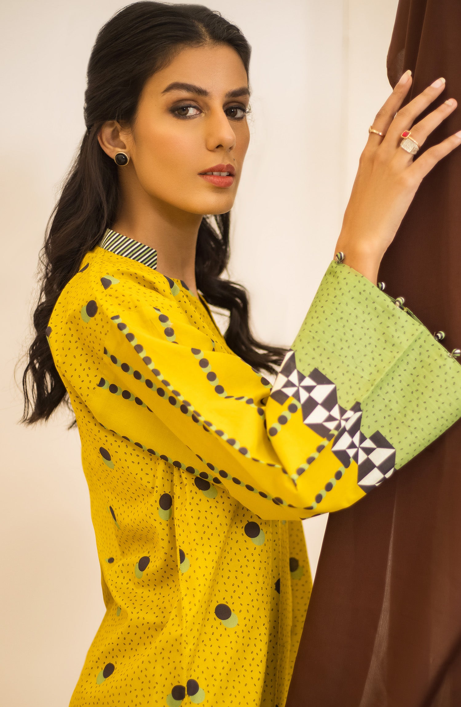 OTL-22-004/U RED LAWN  UNSTITCHED SHIRT DUPATTA PANTS