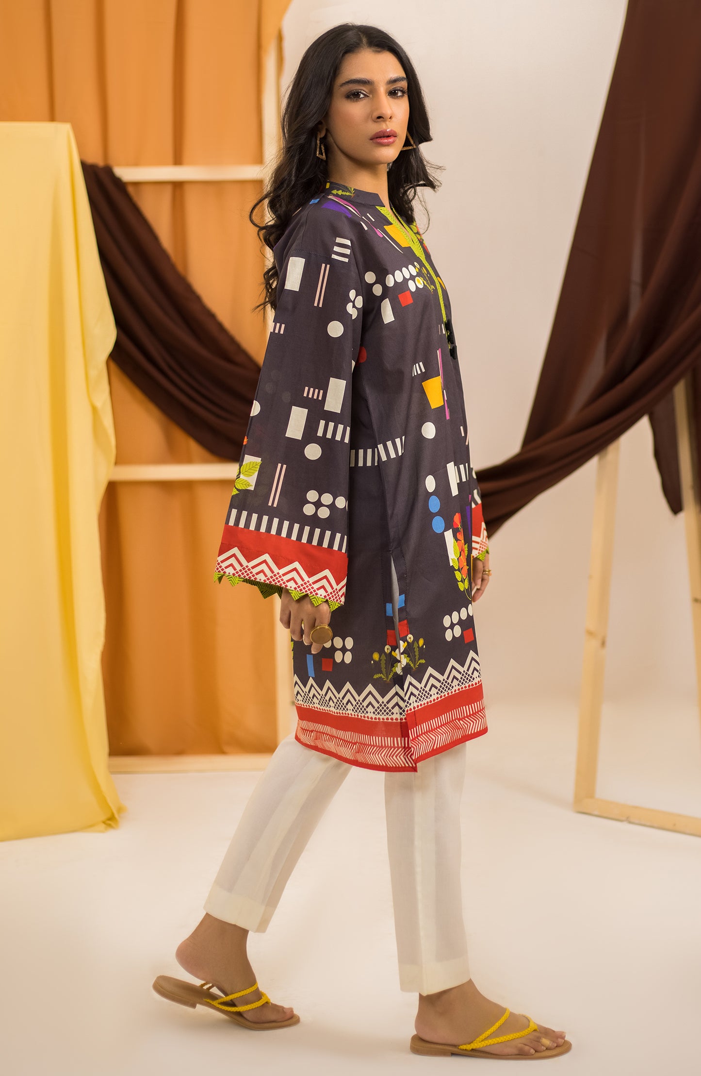 OTL-22-004/U RED LAWN  UNSTITCHED SHIRT DUPATTA PANTS