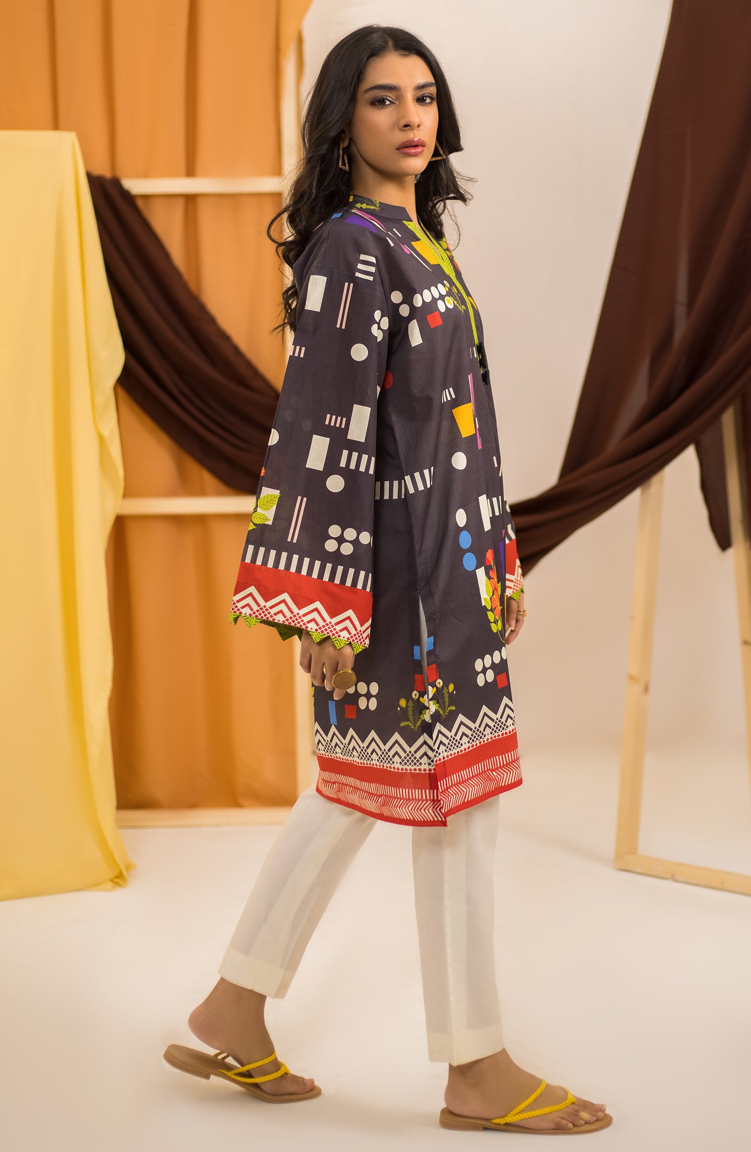 OTL-22-004/U RED LAWN  UNSTITCHED SHIRT DUPATTA PANTS