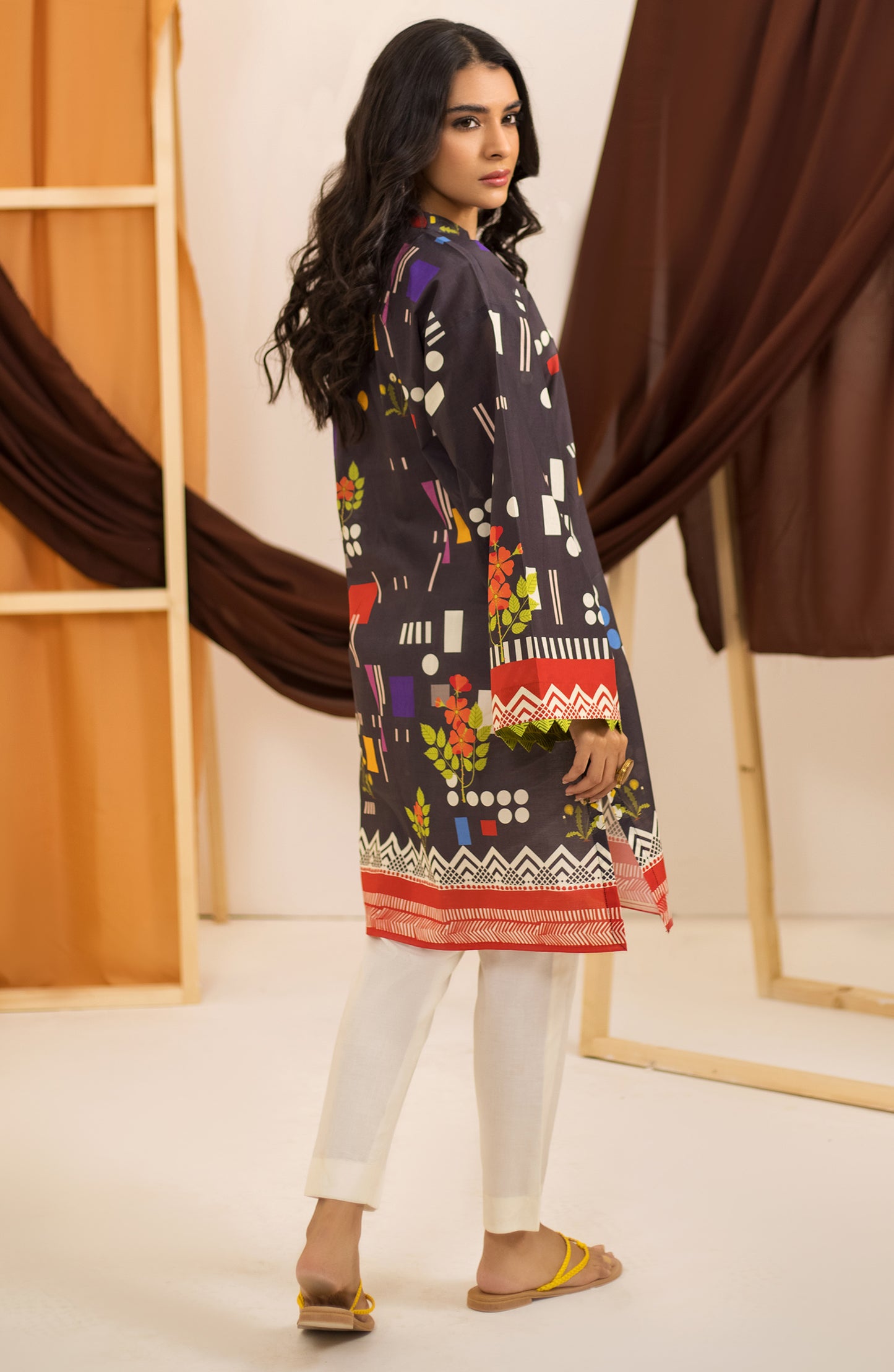 OTL-22-004/U RED LAWN  UNSTITCHED SHIRT DUPATTA PANTS
