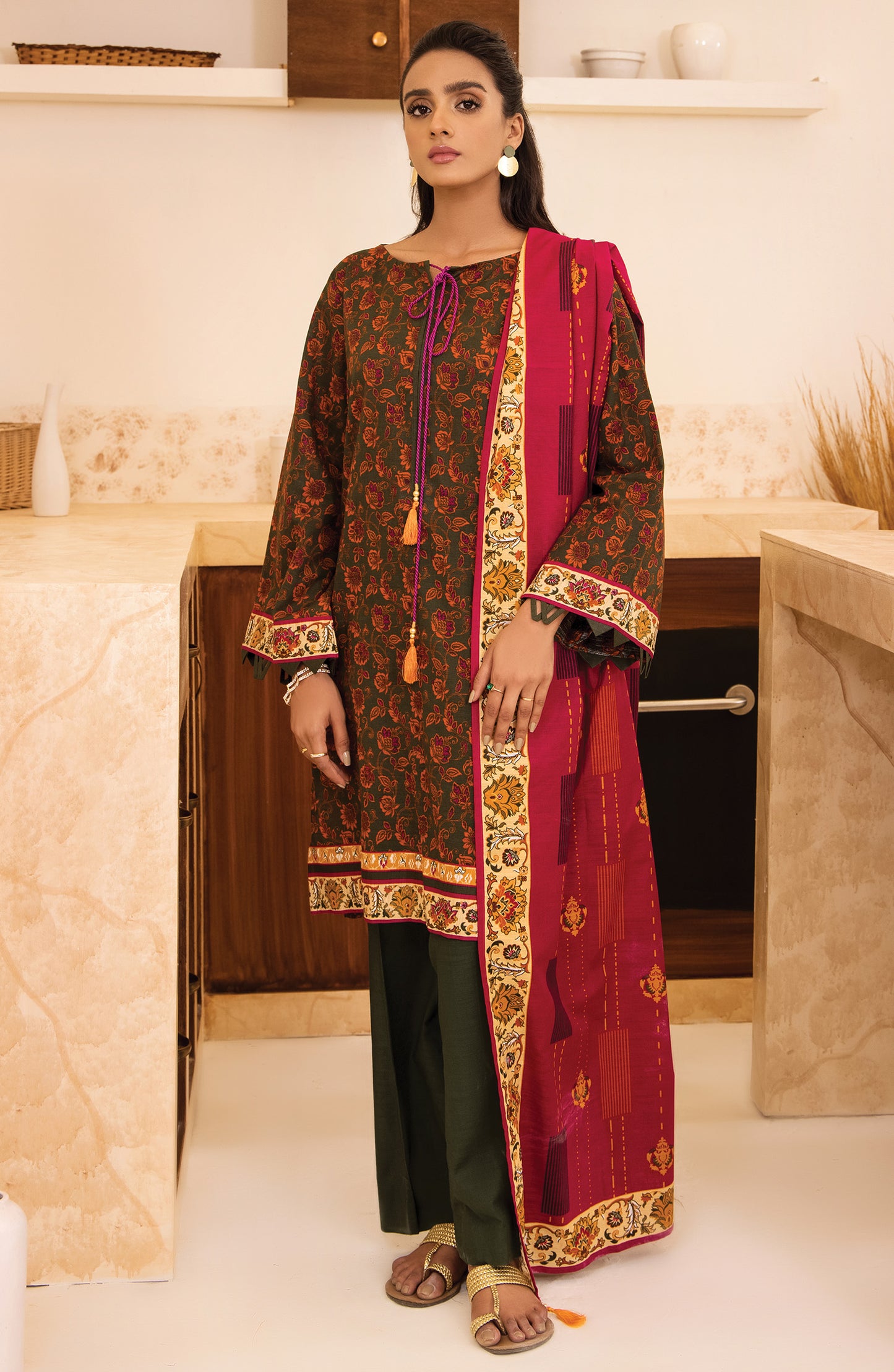 otl-21-281-u-green unstitched 3 Piece printed khaddar Shirt, Pant and Khaddar Shawl Dupatta