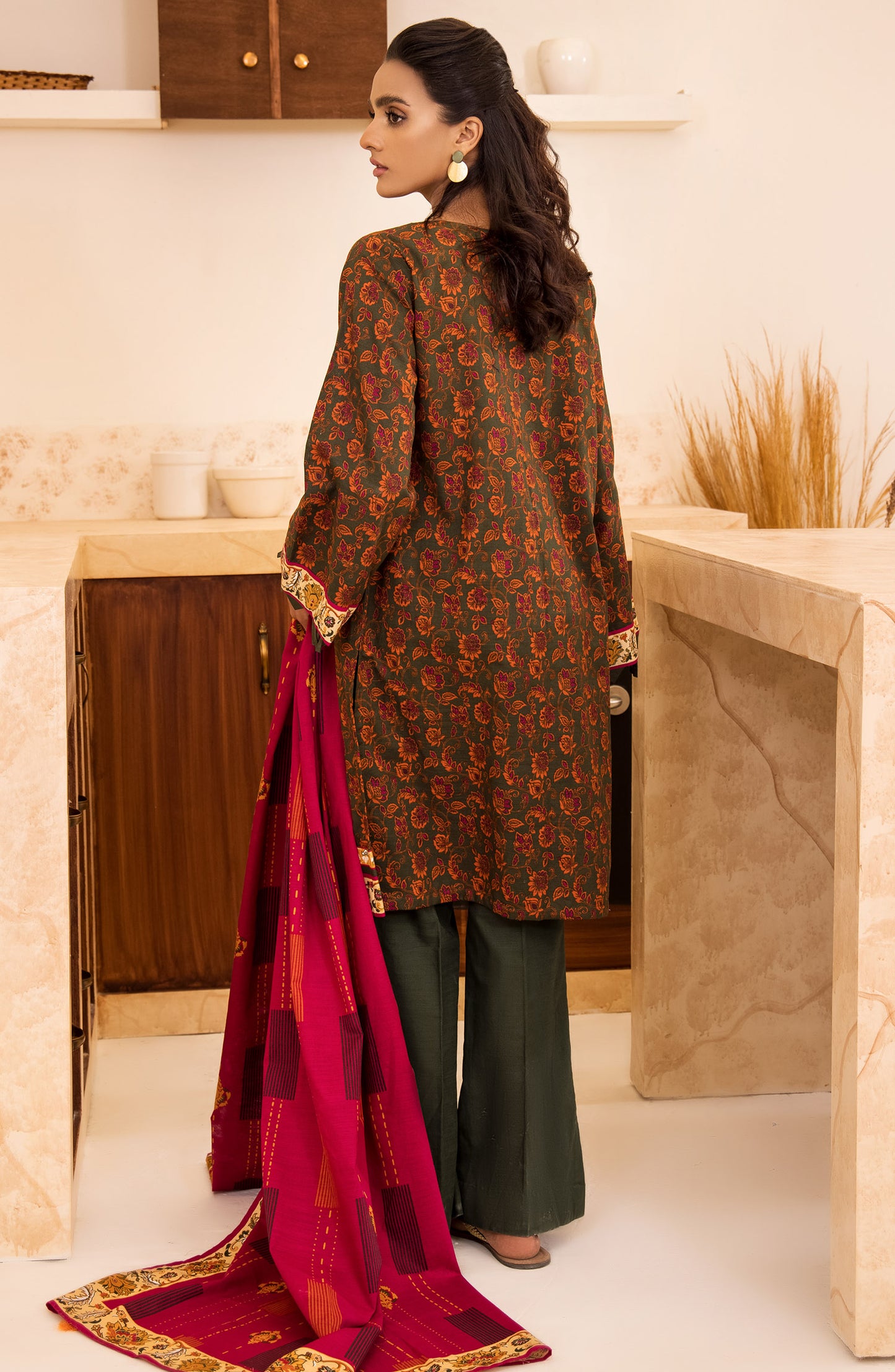 otl-21-281-u-green unstitched 3 Piece printed khaddar Shirt, Pant and Khaddar Shawl Dupatta