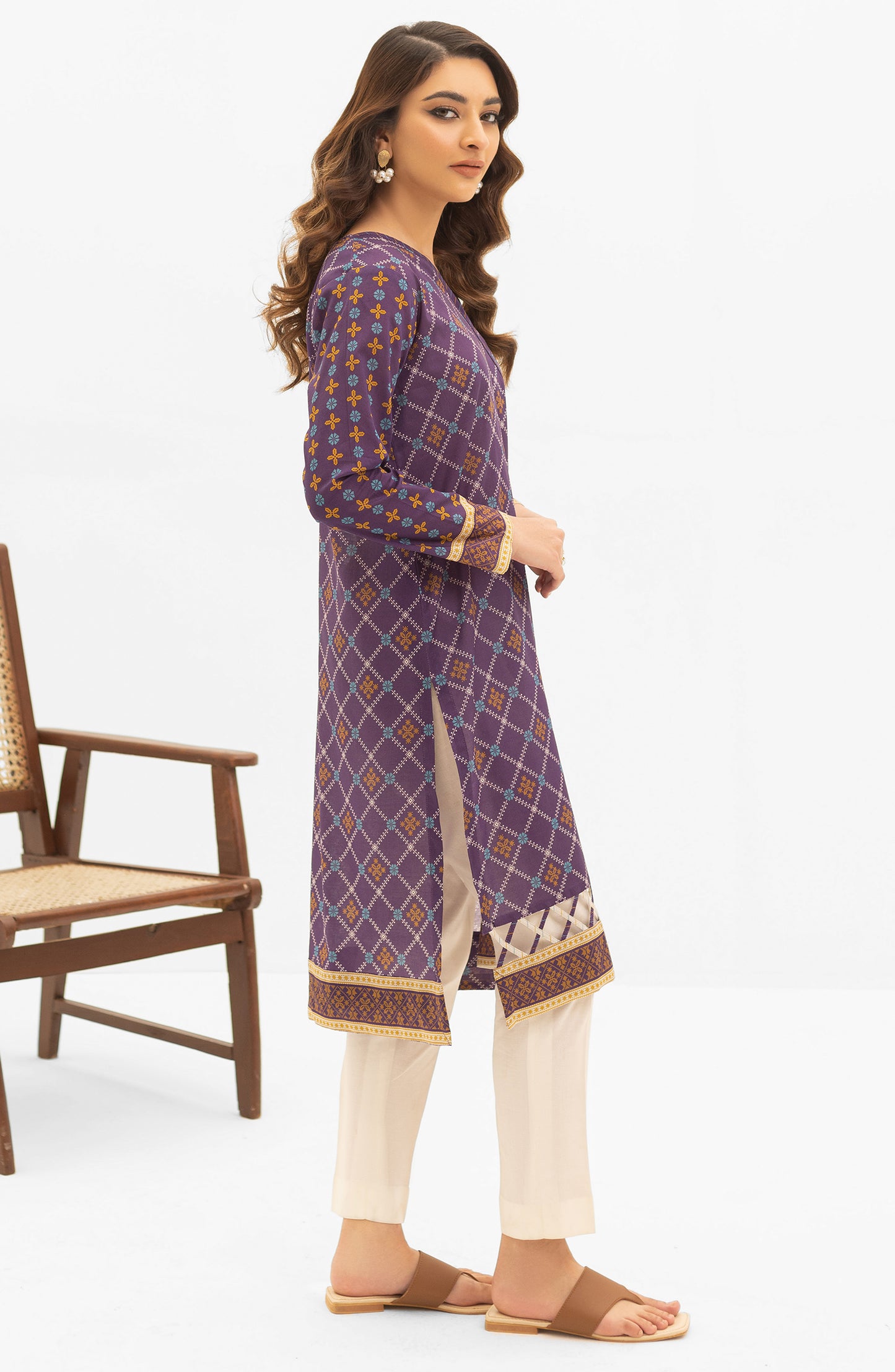 OTL-22-004/U RED LAWN  UNSTITCHED SHIRT DUPATTA PANTS