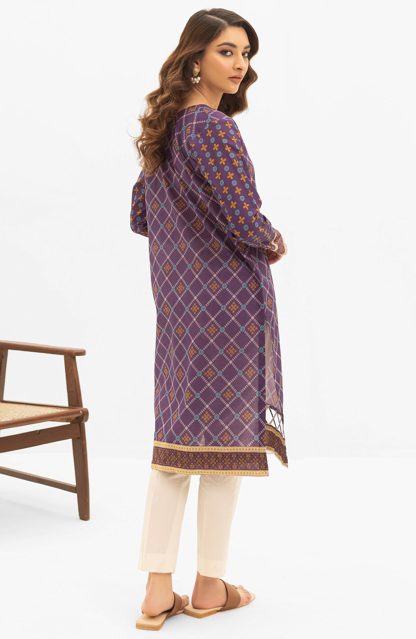 OTL-22-004/U RED LAWN  UNSTITCHED SHIRT DUPATTA PANTS