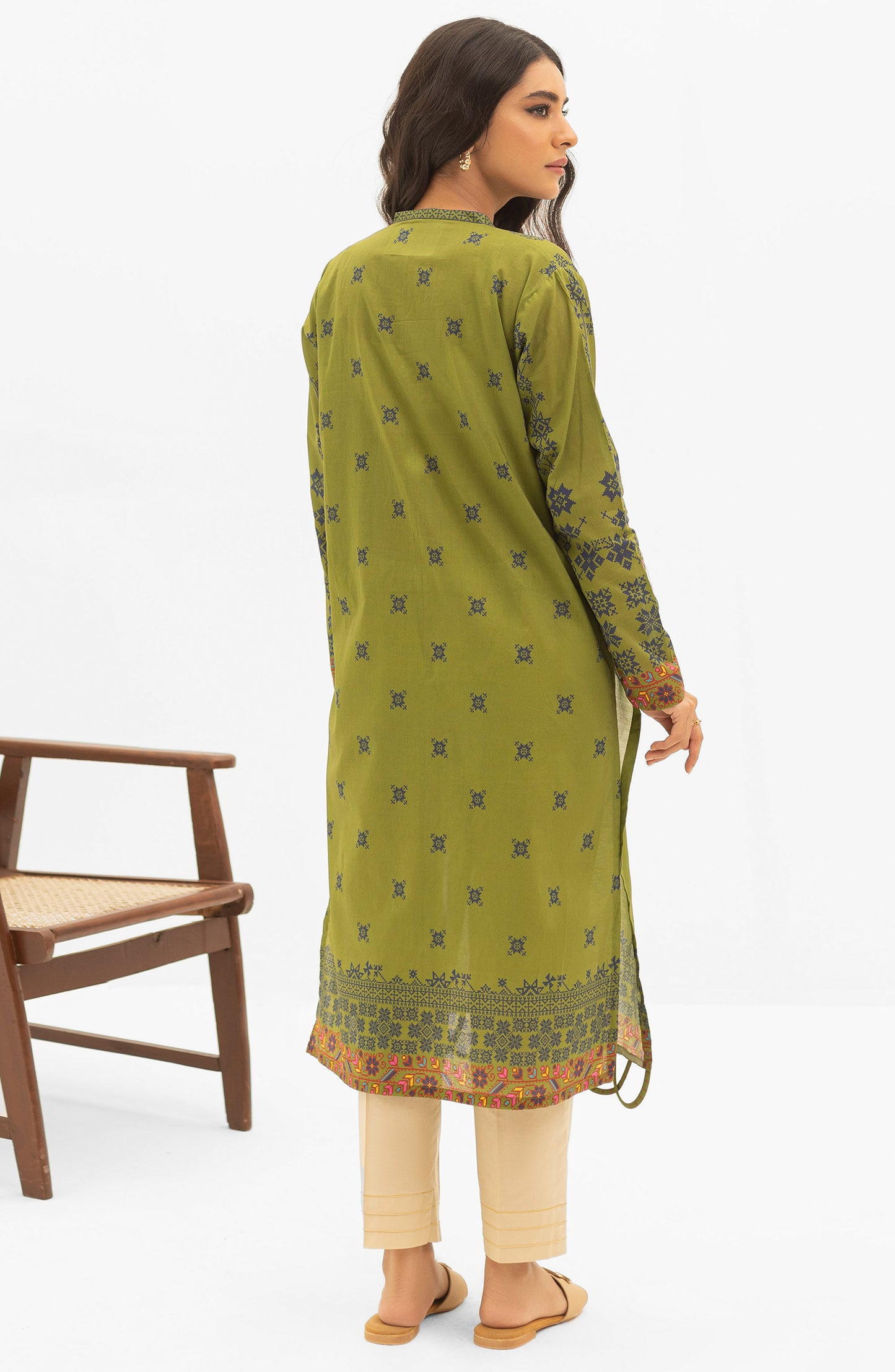 OTL-22-004/U RED LAWN  UNSTITCHED SHIRT DUPATTA PANTS
