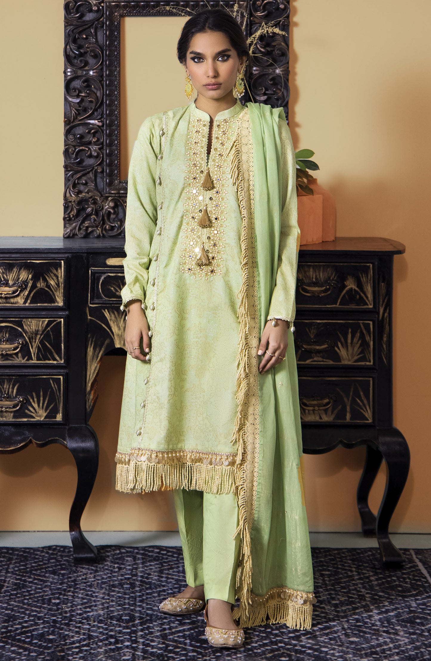 OTL-21-086/U GREEN JACQUARD  UNSTITCHED SHIRT DUPATTA PANTS