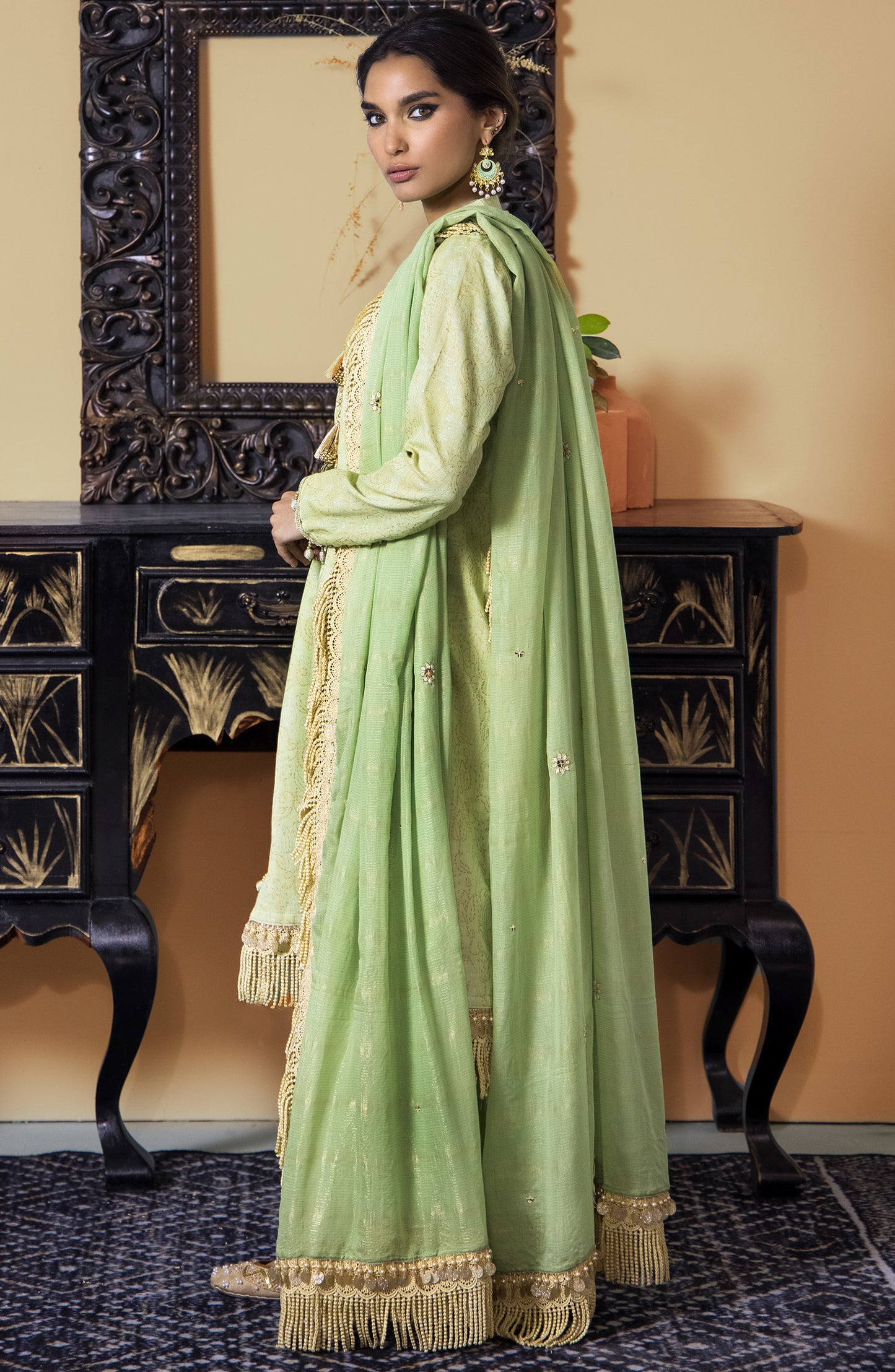 OTL-21-086/U GREEN JACQUARD  UNSTITCHED SHIRT DUPATTA PANTS