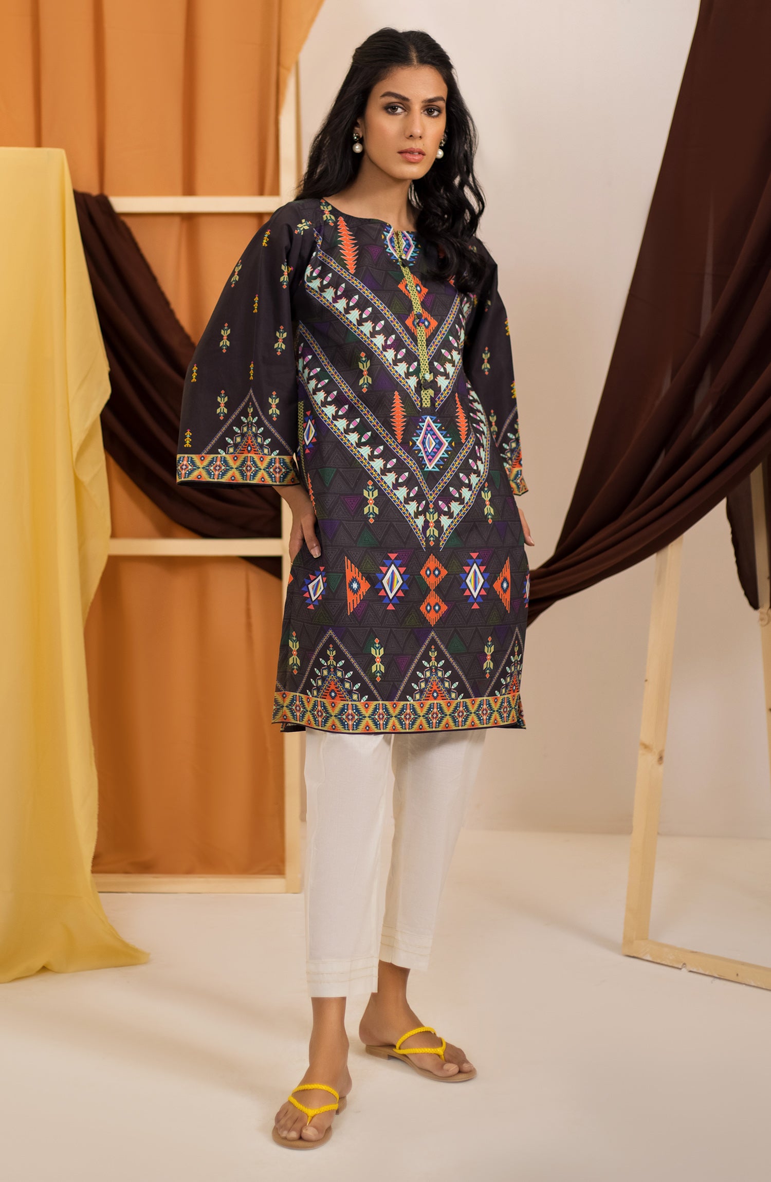 OTL-22-004/U RED LAWN  UNSTITCHED SHIRT DUPATTA PANTS