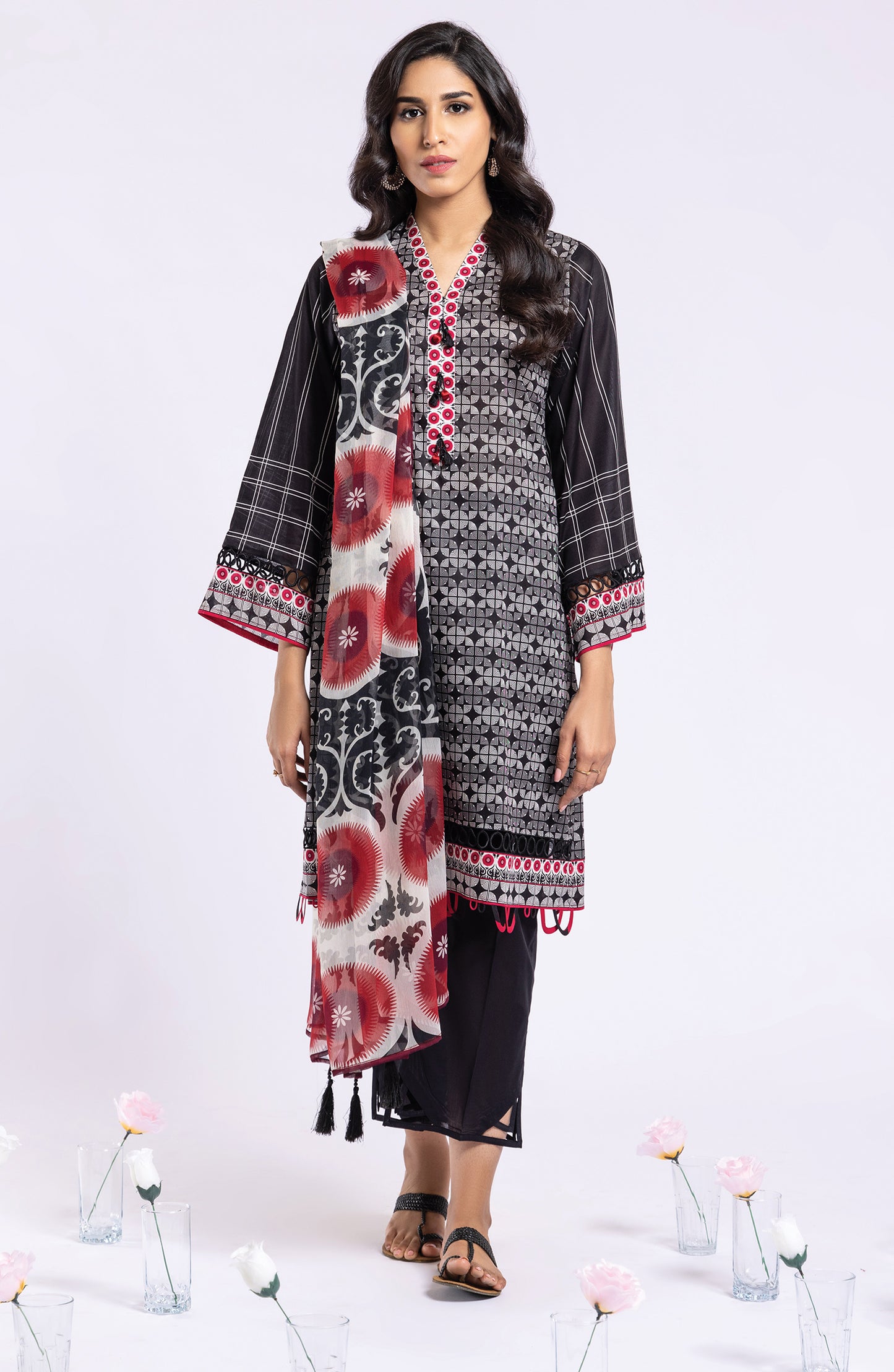 NRDS-22-028/U BLACK LAWN  UNSTITCHED SHIRT DUPATTA