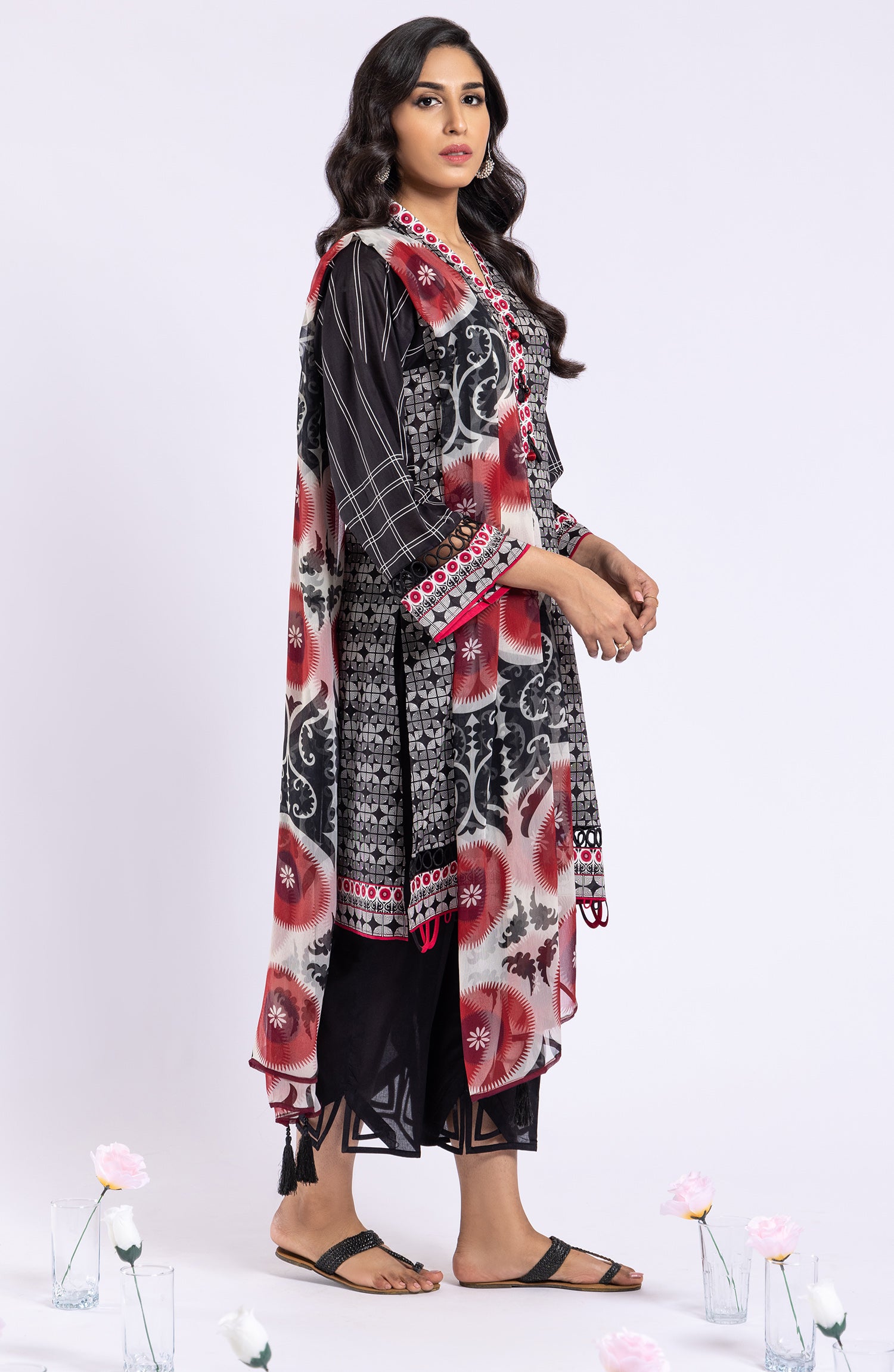 NRDS-22-028/U BLACK LAWN  UNSTITCHED SHIRT DUPATTA